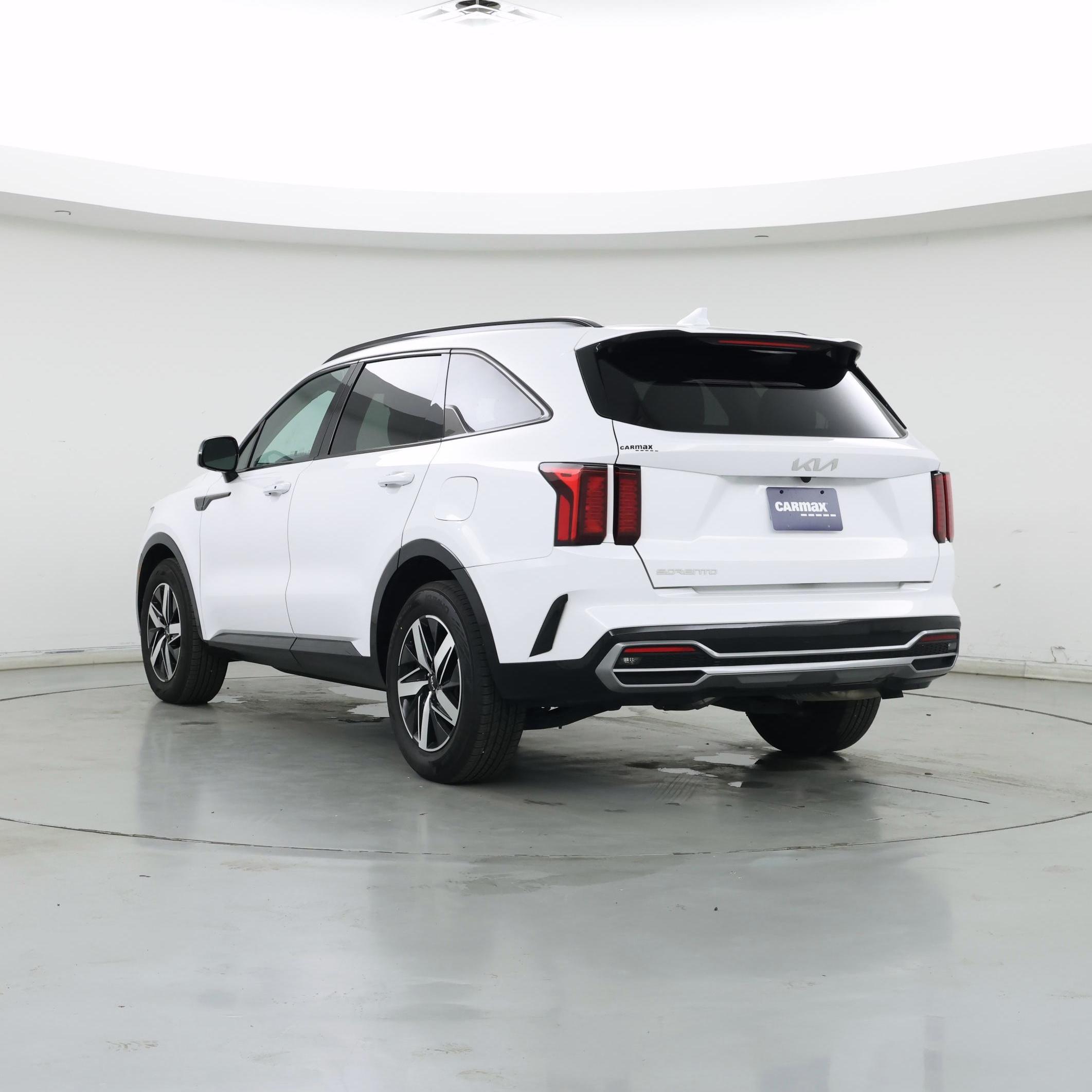 Thumbnail: 2023 Kia Sorento - 2