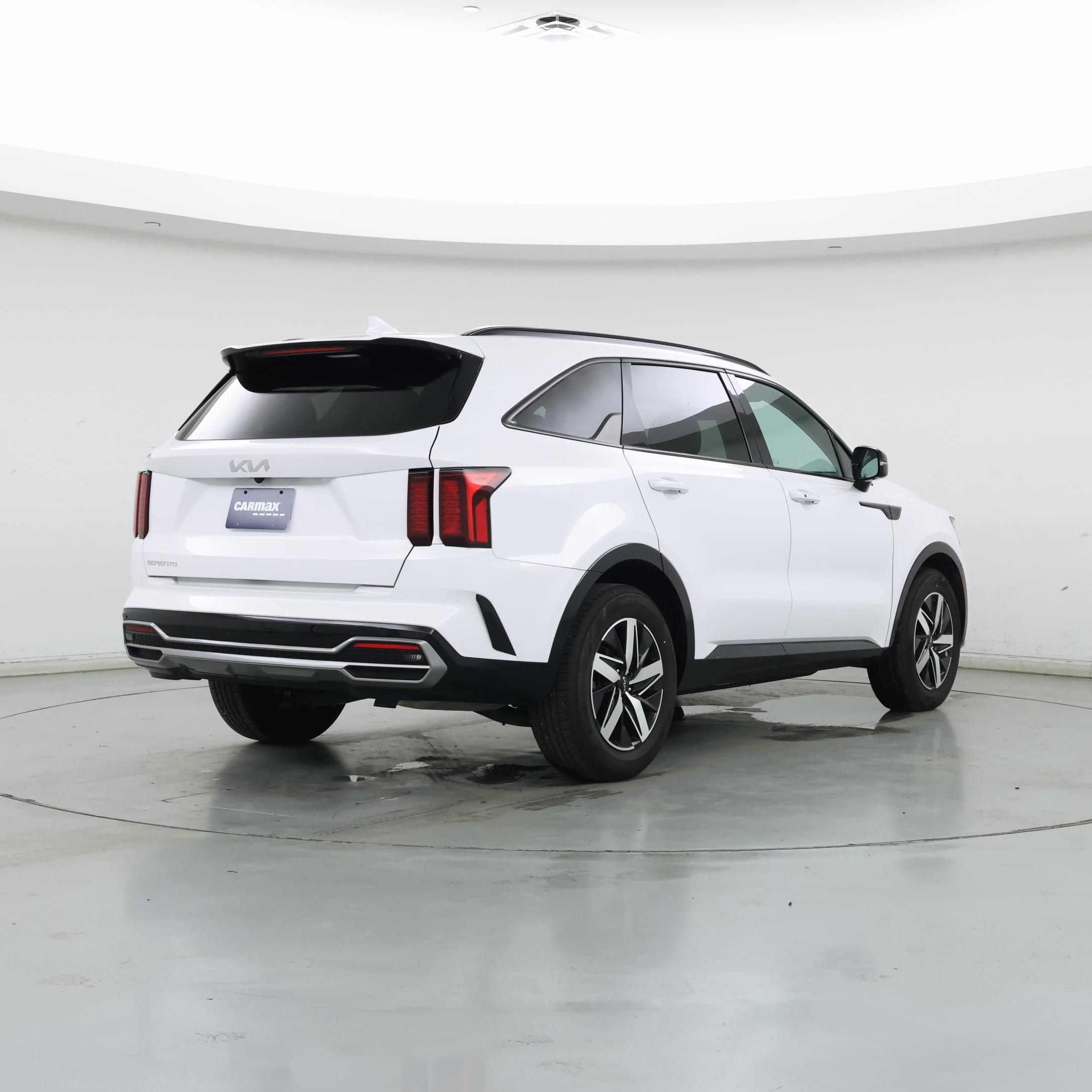 Thumbnail: 2023 Kia Sorento - 8