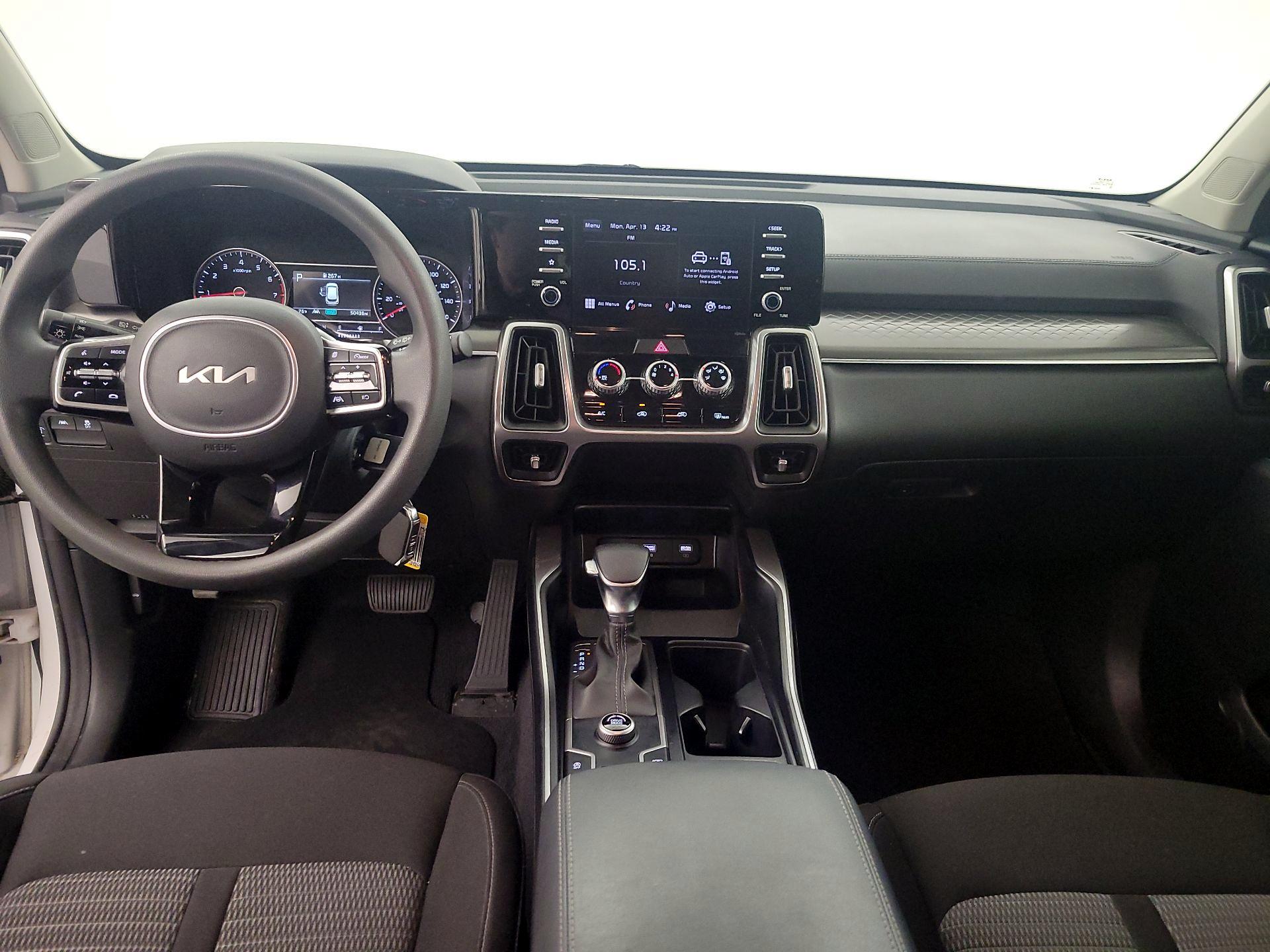 Thumbnail: 2023 Kia Sorento - 9