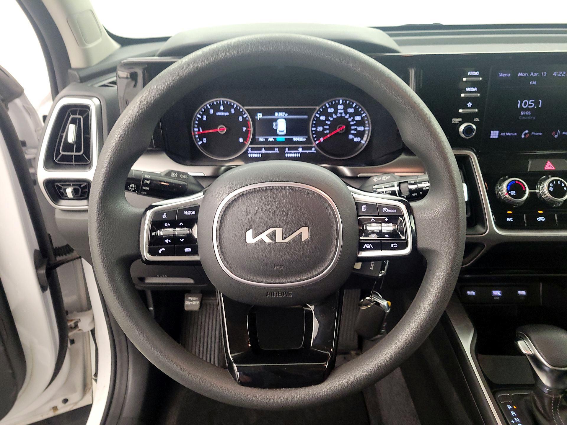 Thumbnail: 2023 Kia Sorento - 10