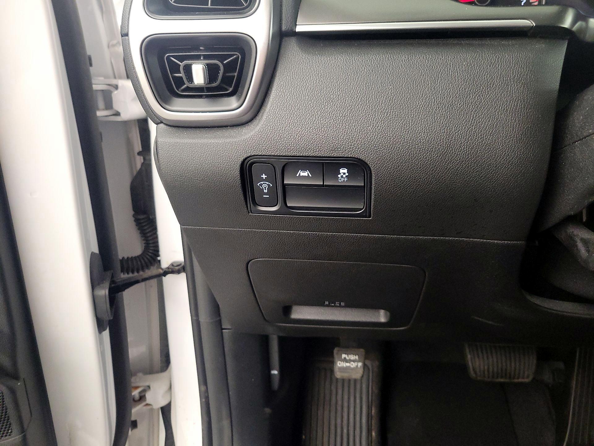 Thumbnail: 2023 Kia Sorento - 13