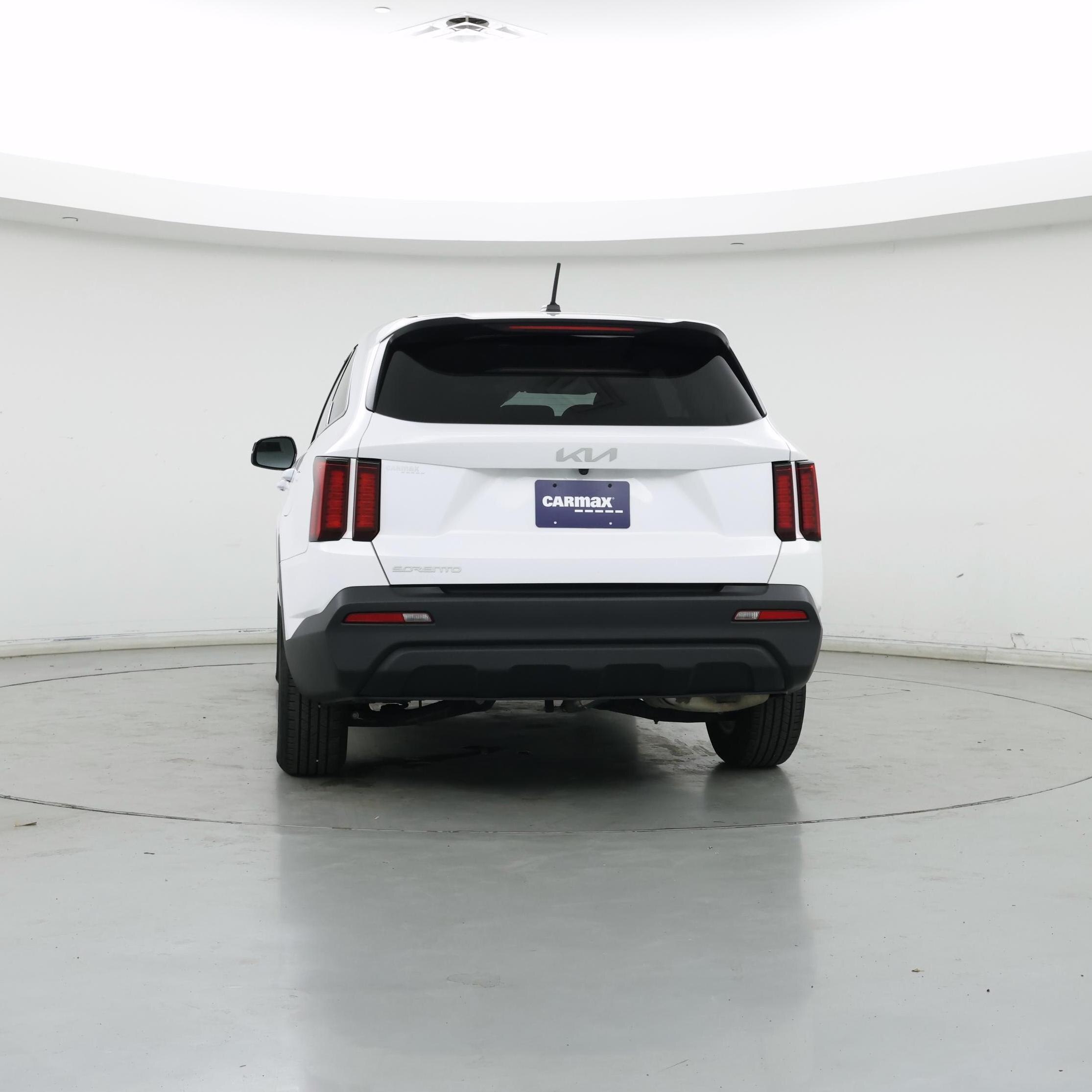 Thumbnail: 2023 Kia Sorento - 6