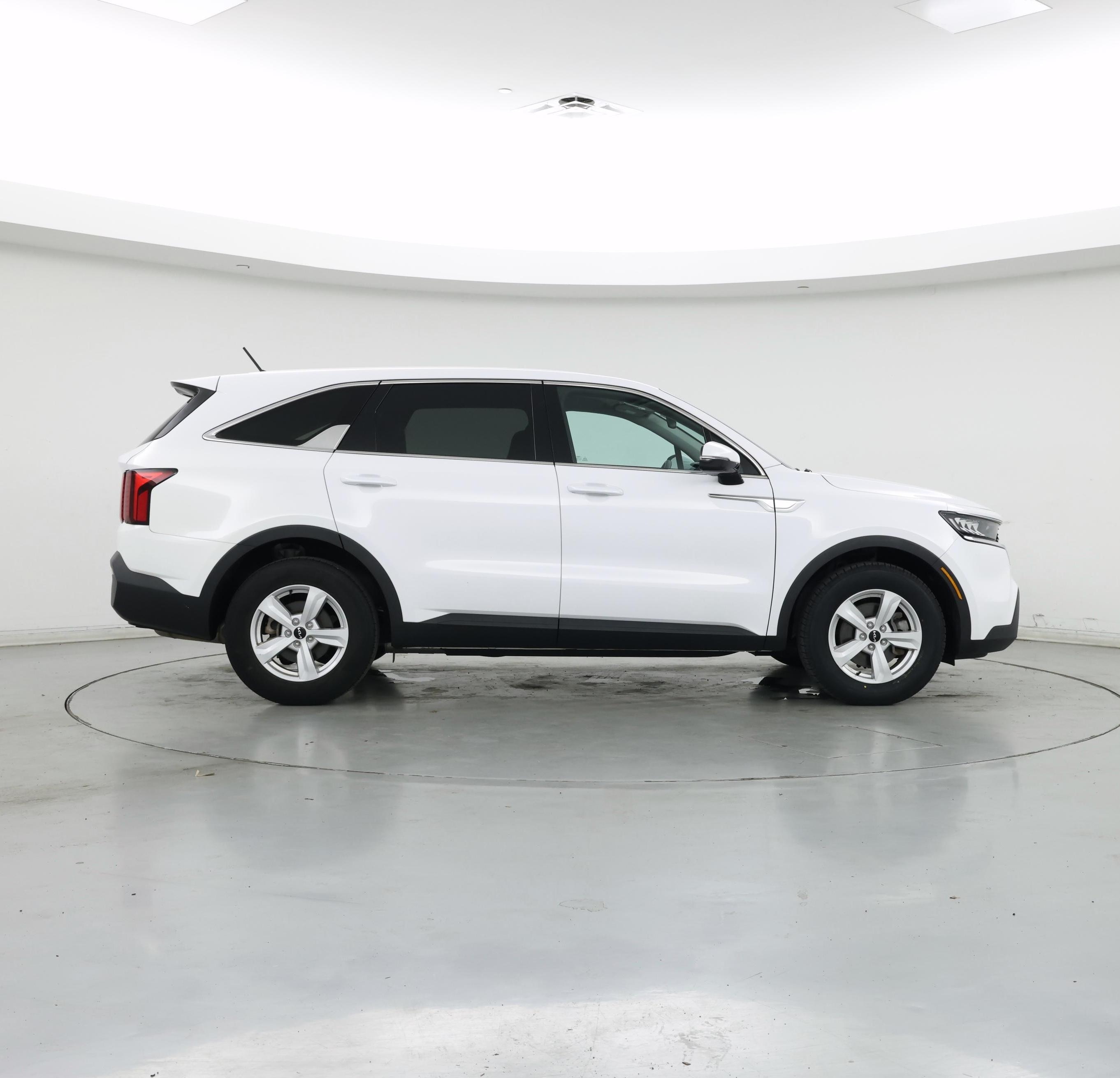 Thumbnail: 2023 Kia Sorento - 7