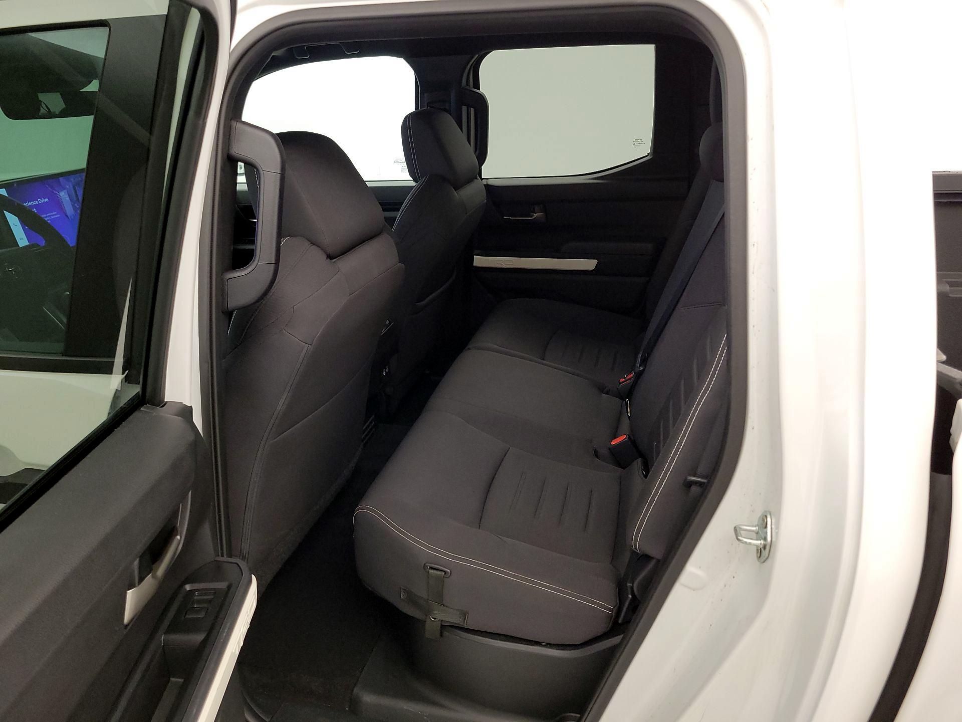 Thumbnail: 2024 Toyota Tacoma - 19