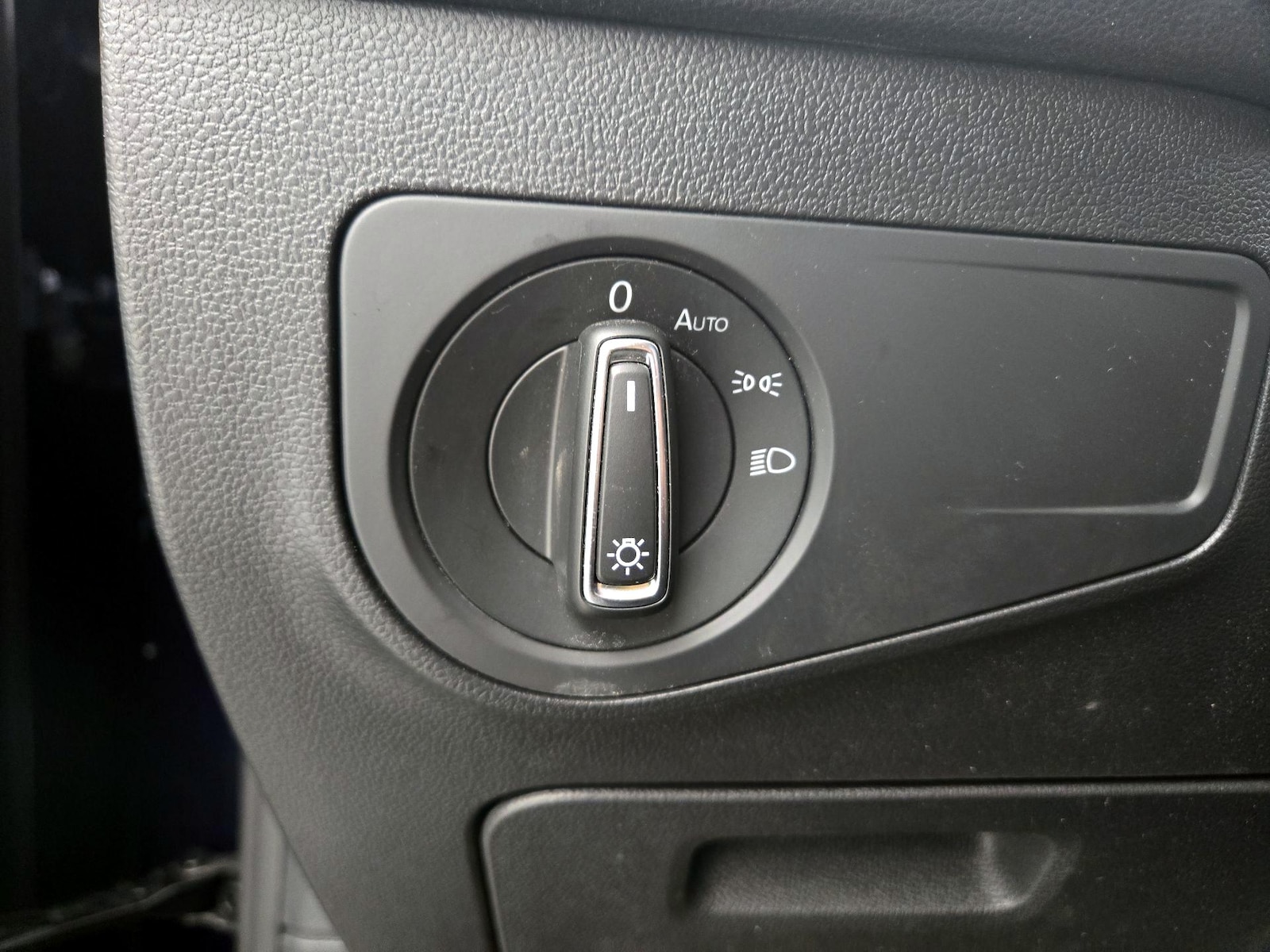 2021 Volkswagen Tiguan SE - Photo 14