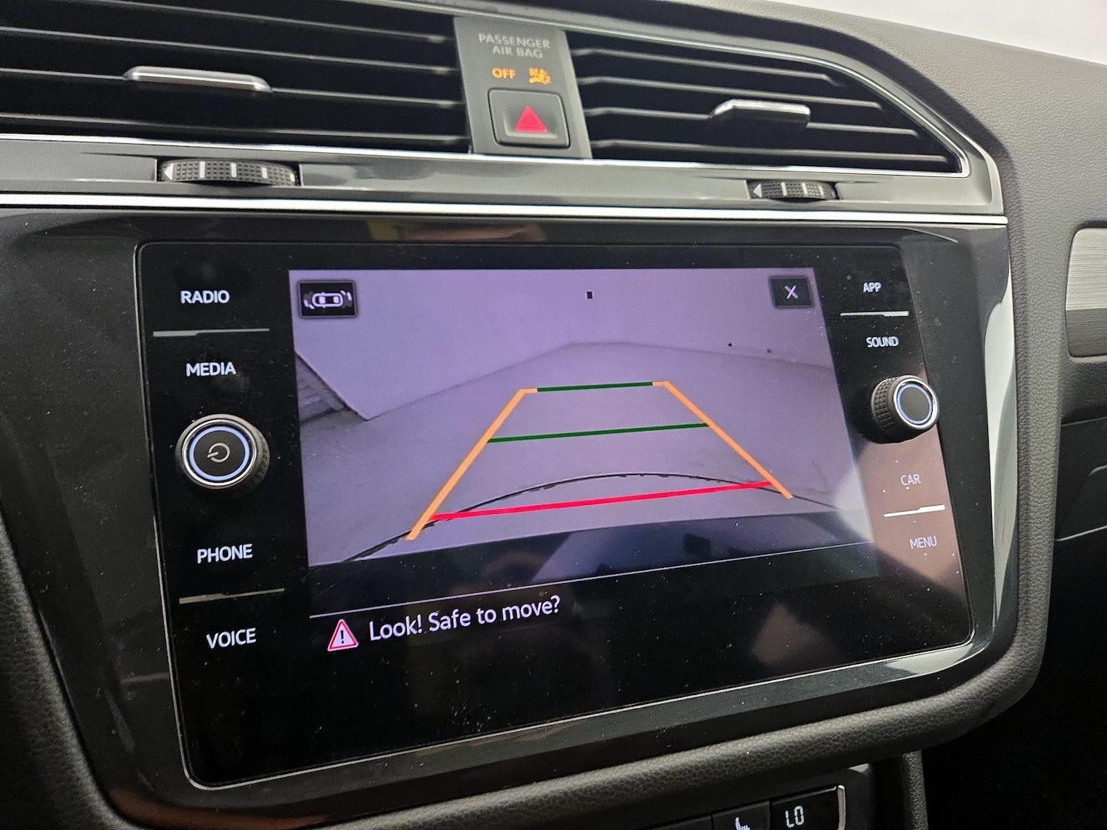 2021 Volkswagen Tiguan SE - Photo 15