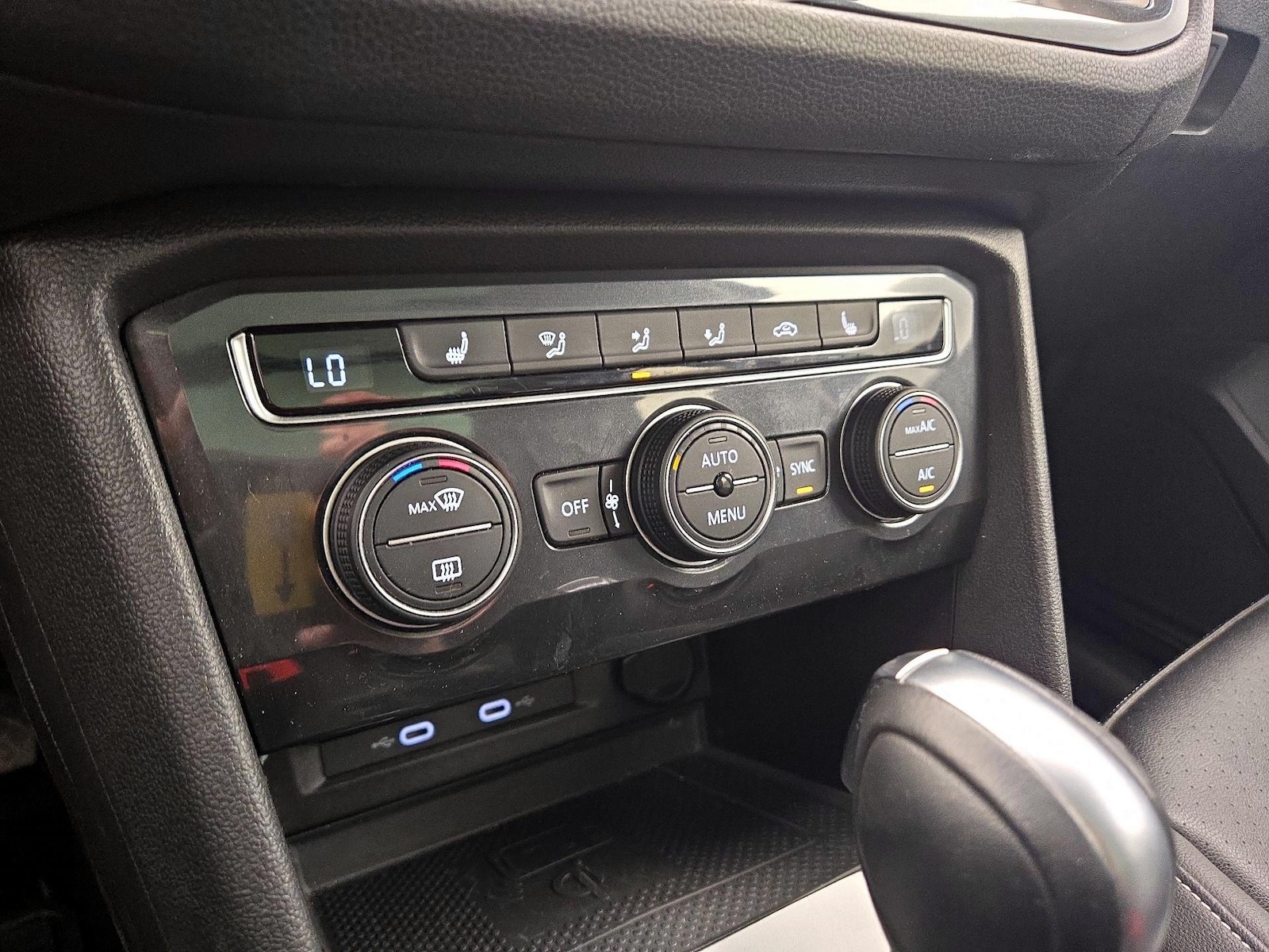2021 Volkswagen Tiguan SE - Photo 17