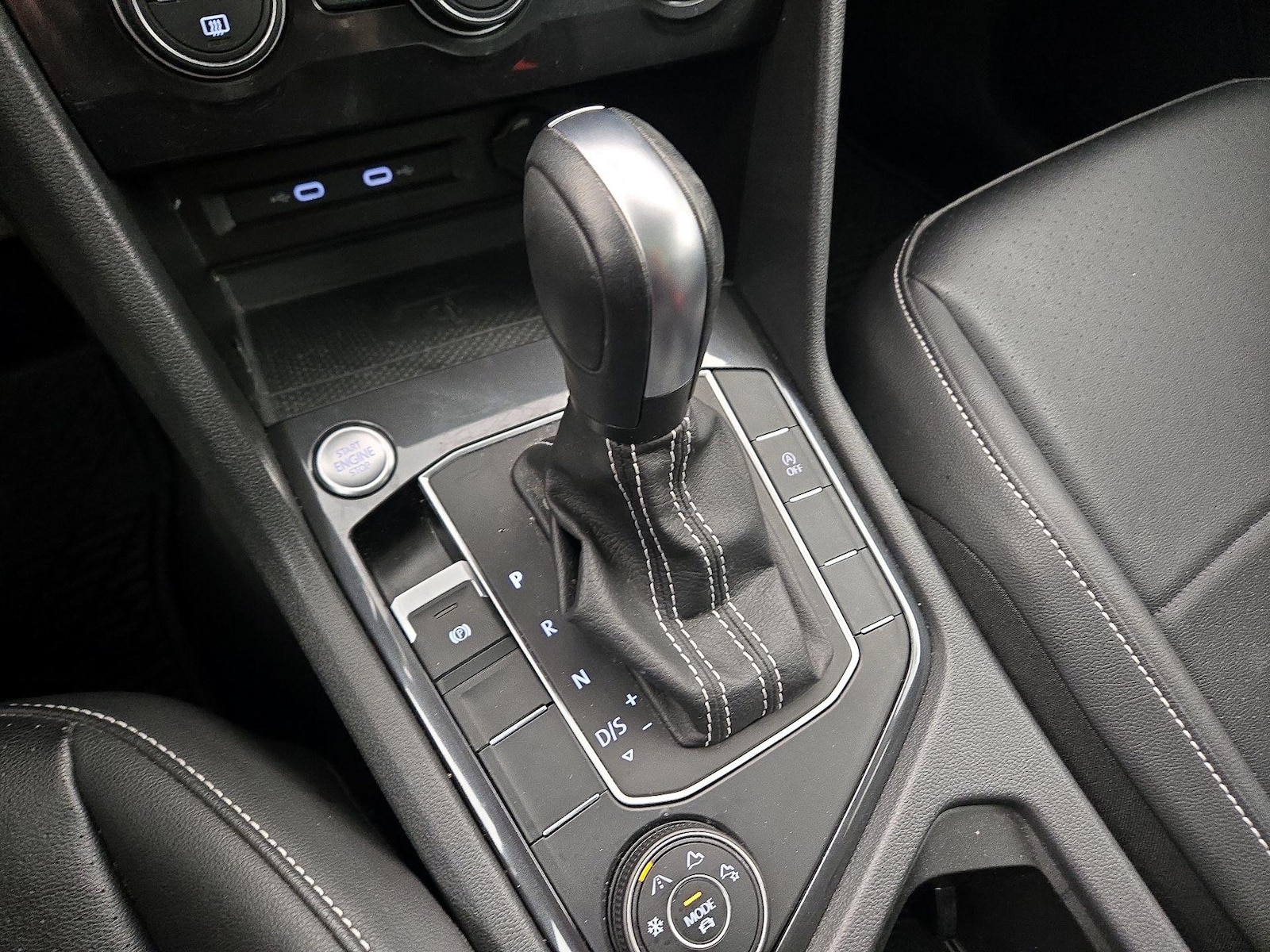 2021 Volkswagen Tiguan SE - Photo 18