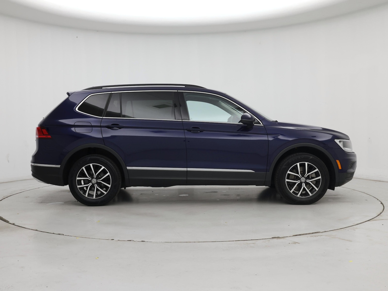 2021 Volkswagen Tiguan SE - Photo 8