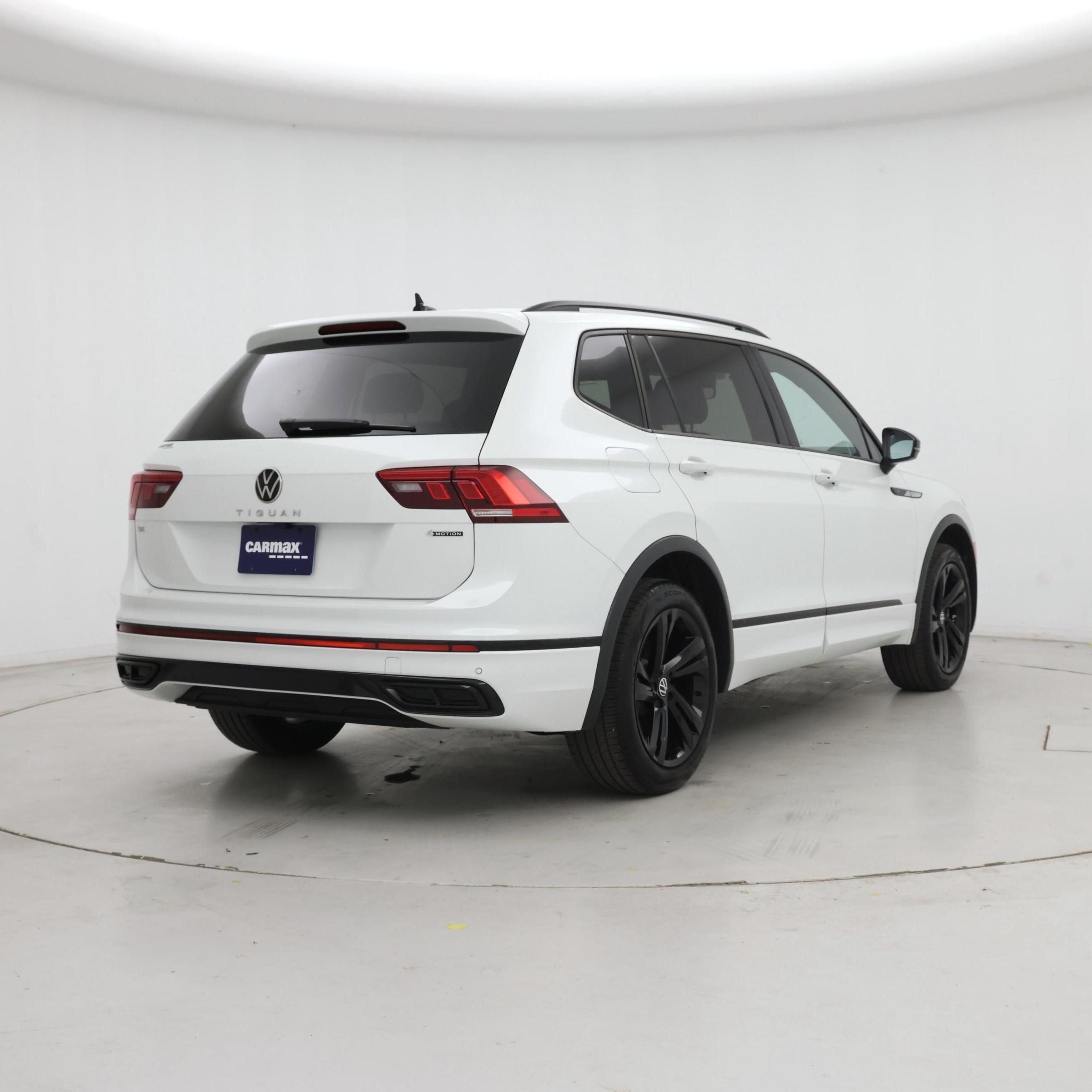 Thumbnail: 2024 Volkswagen Tiguan - 8