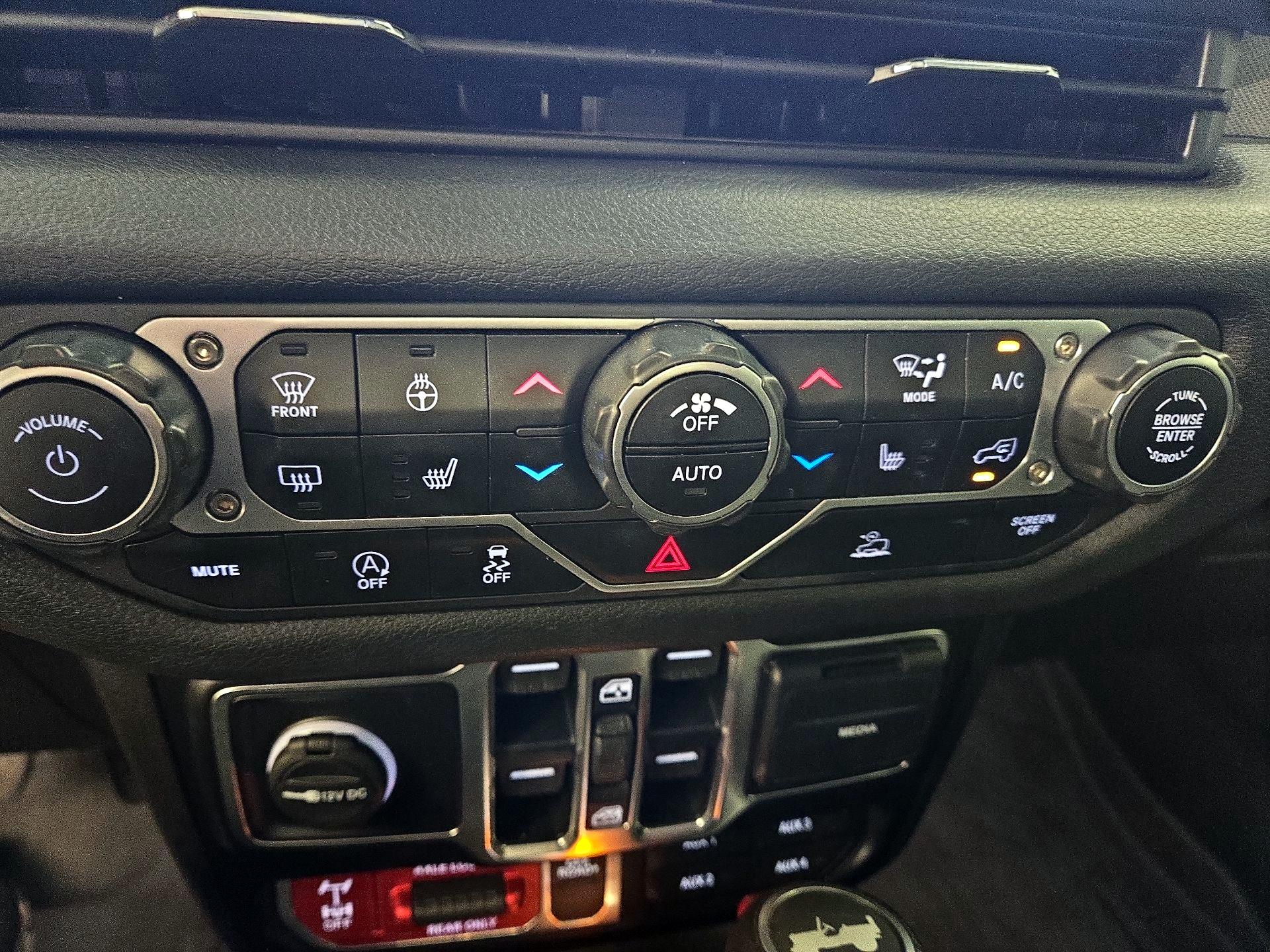 Thumbnail: 2024 Jeep Wrangler - 16