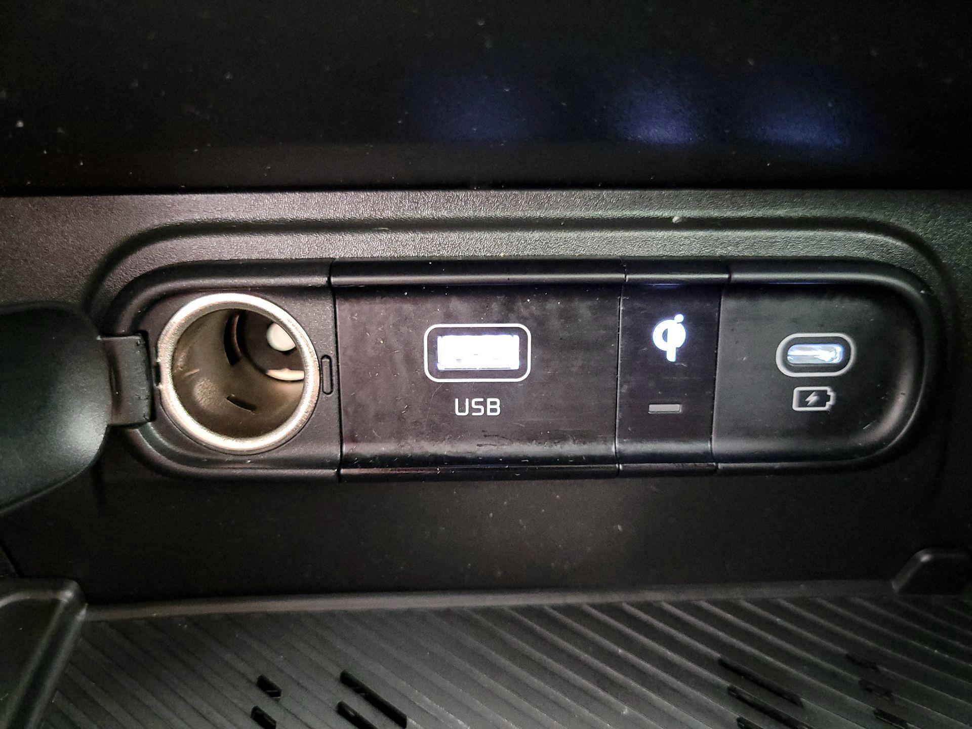 Thumbnail: 2023 Kia Sportage - 19