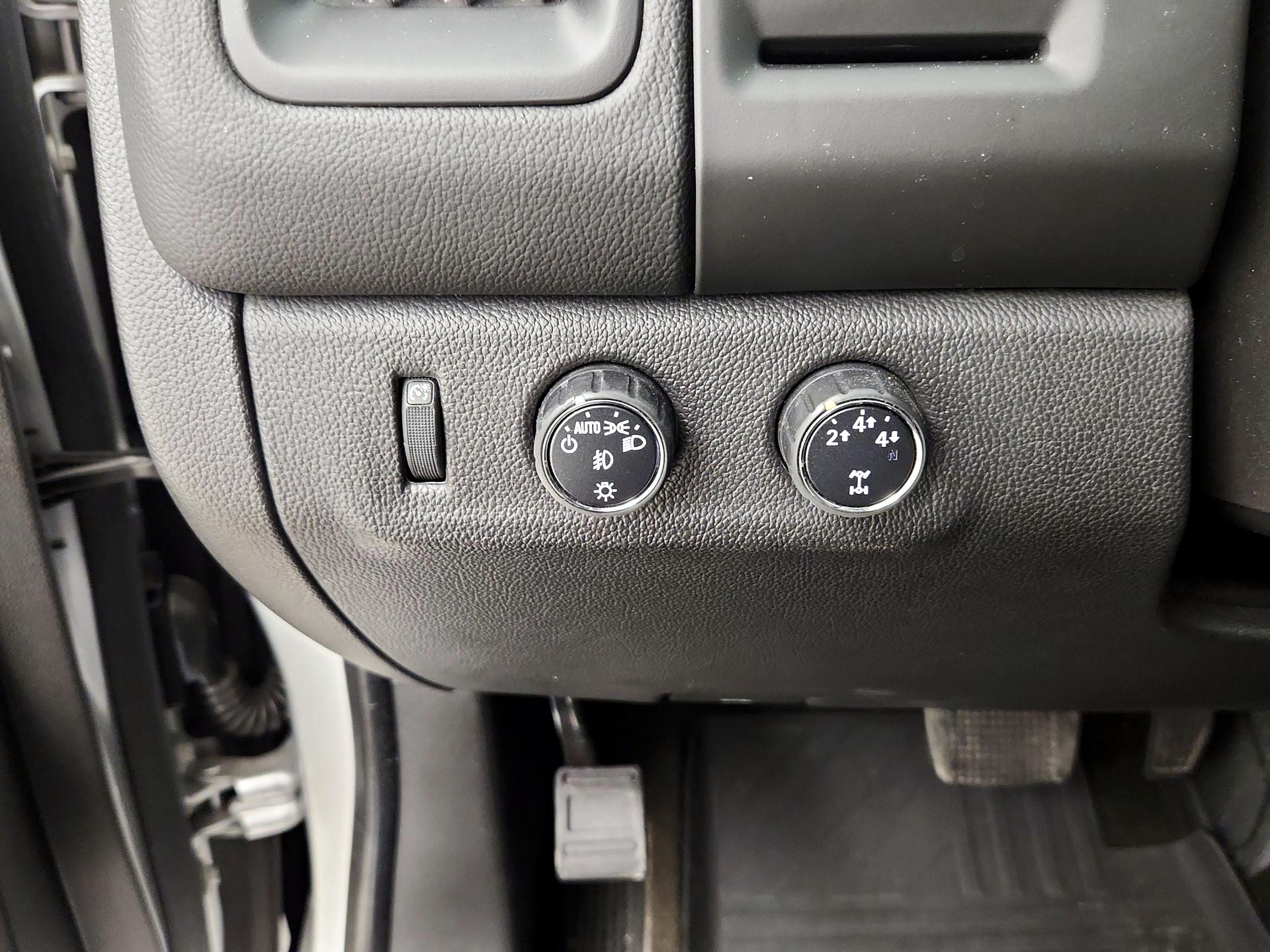 Thumbnail: 2015 Chevrolet Colorado - 13