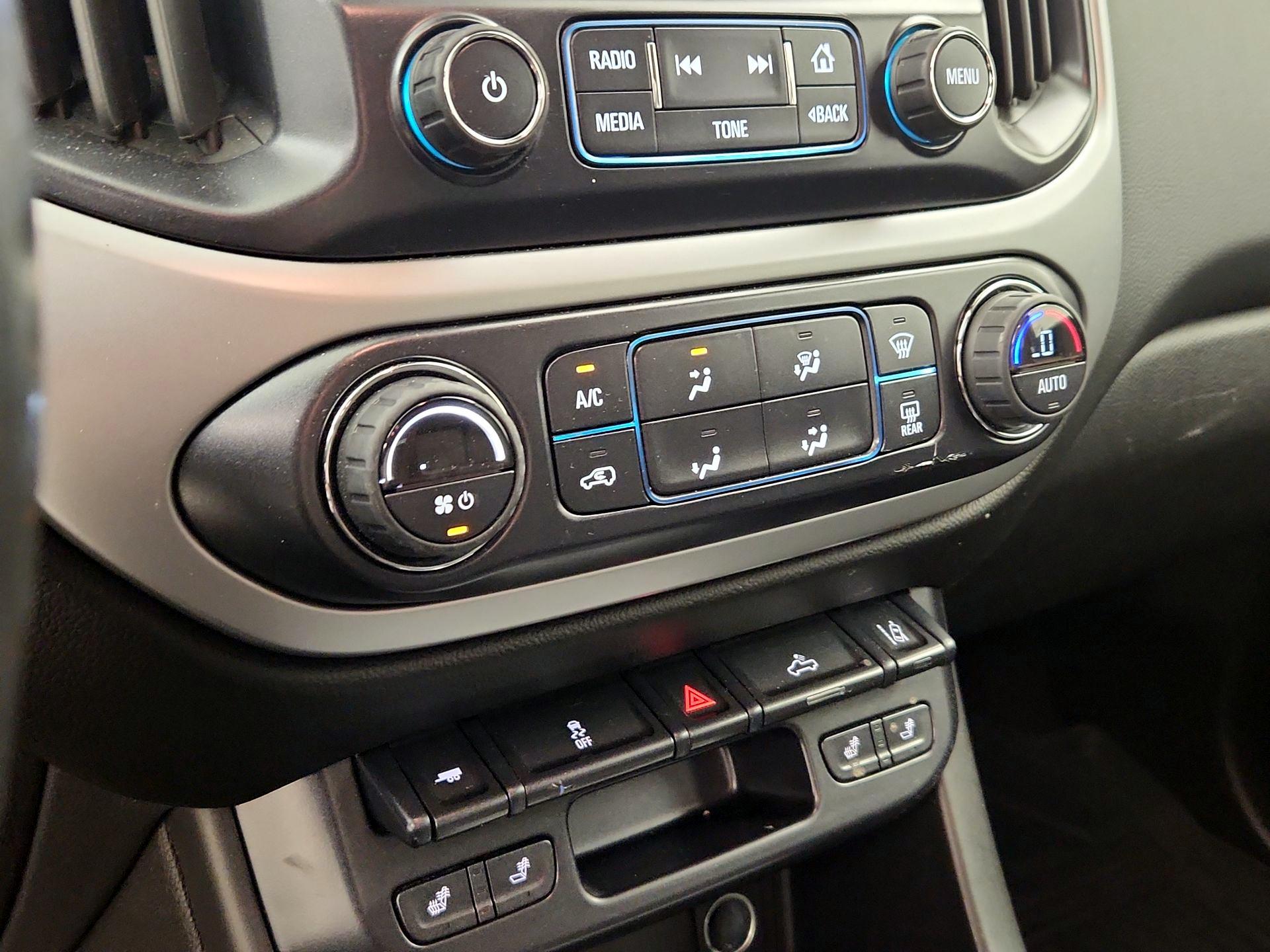 Thumbnail: 2015 Chevrolet Colorado - 17