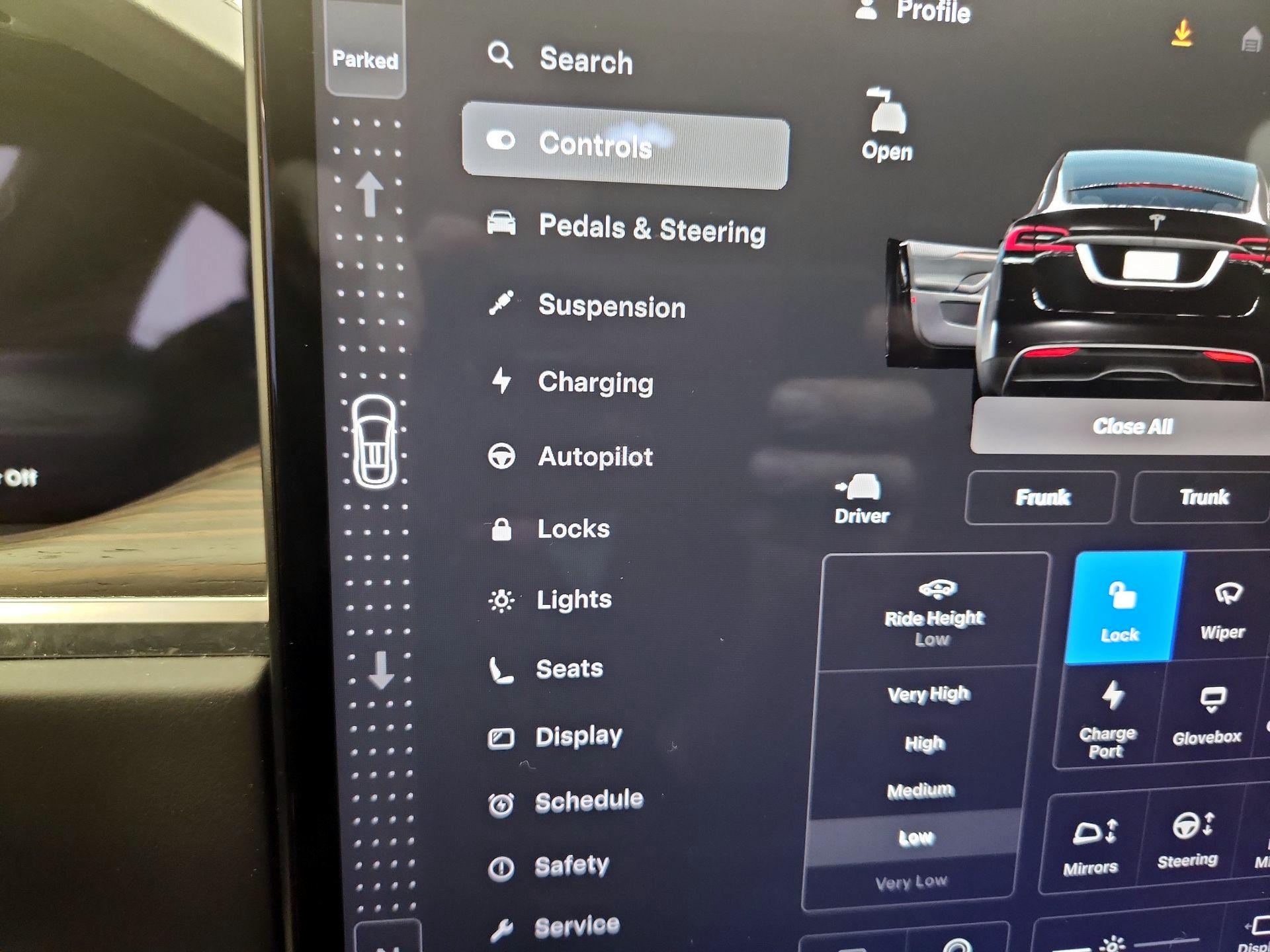 Thumbnail: 2023 Tesla Model X - 17