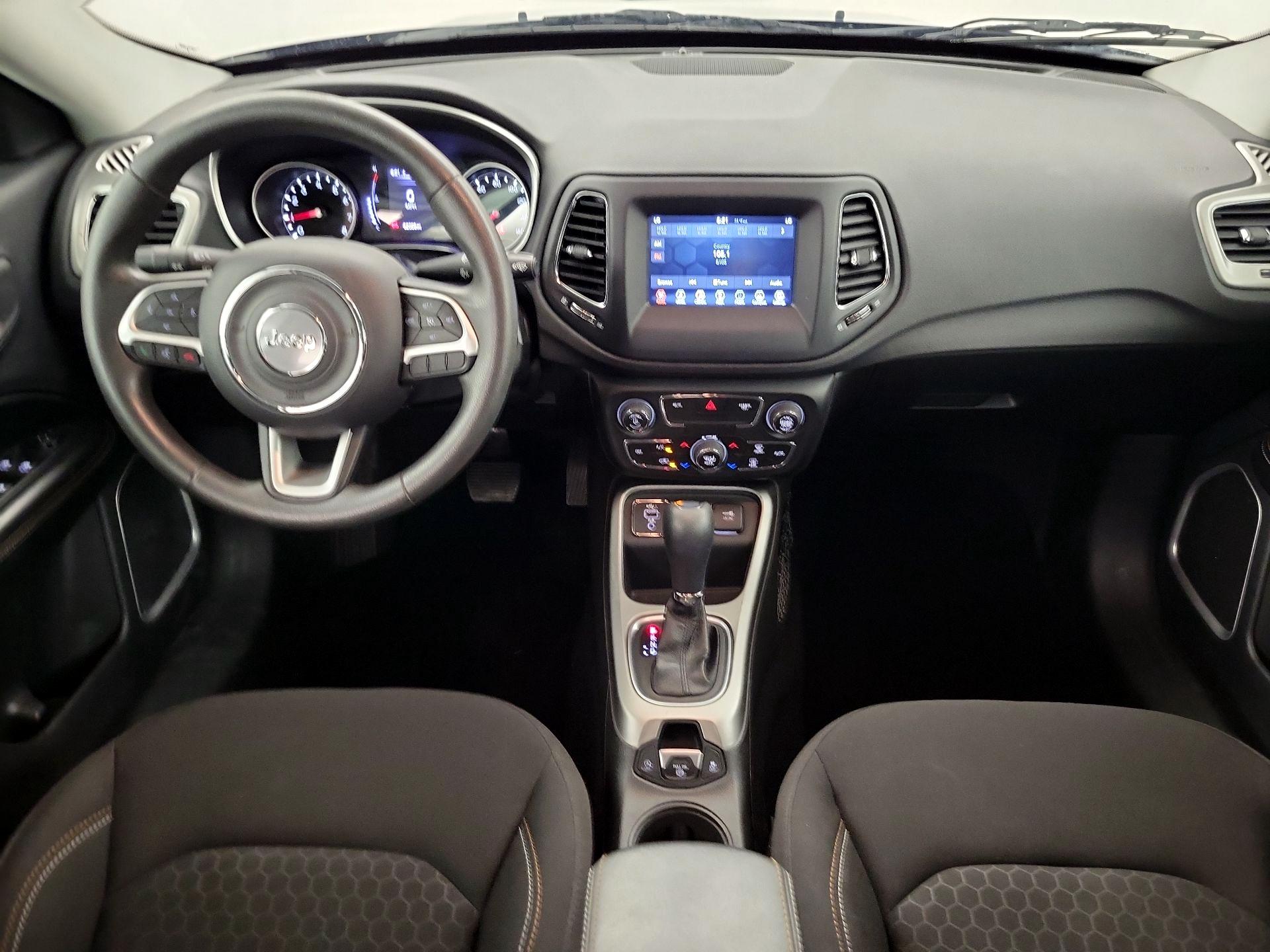 Thumbnail: 2021 Jeep Compass - 9