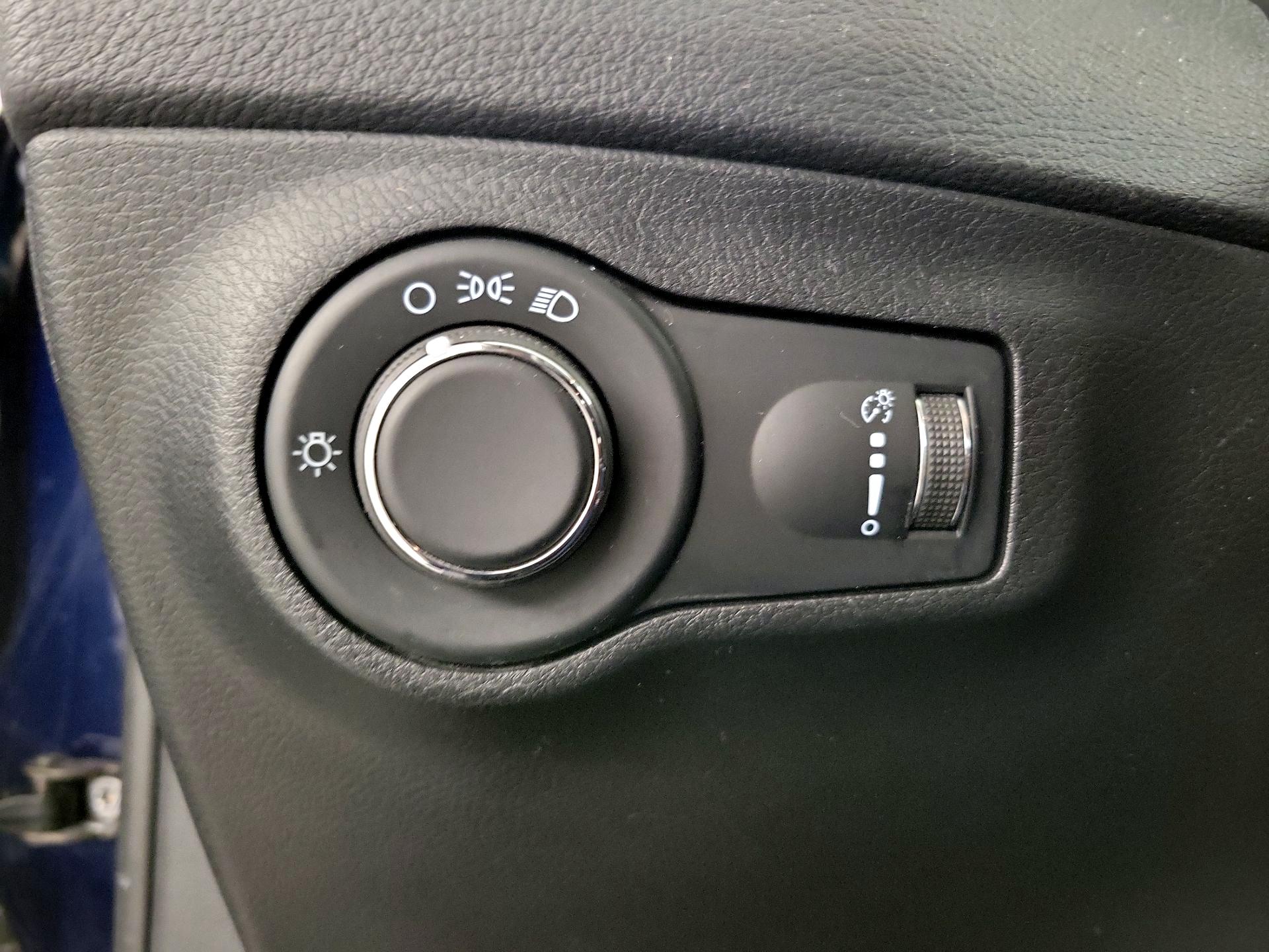 Thumbnail: 2021 Jeep Compass - 13