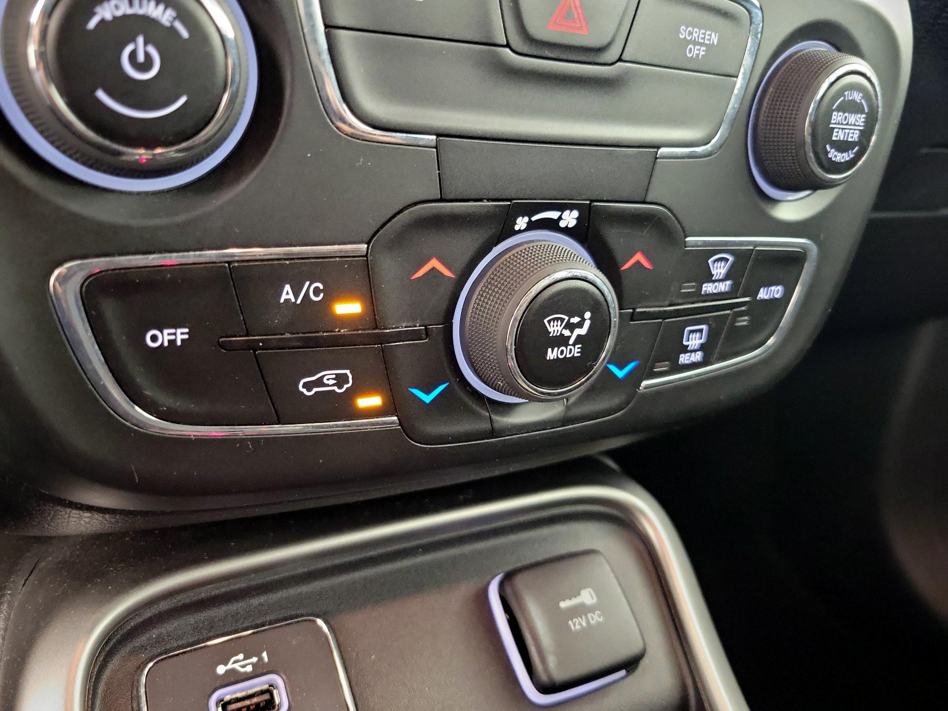 Thumbnail: 2021 Jeep Compass - 16