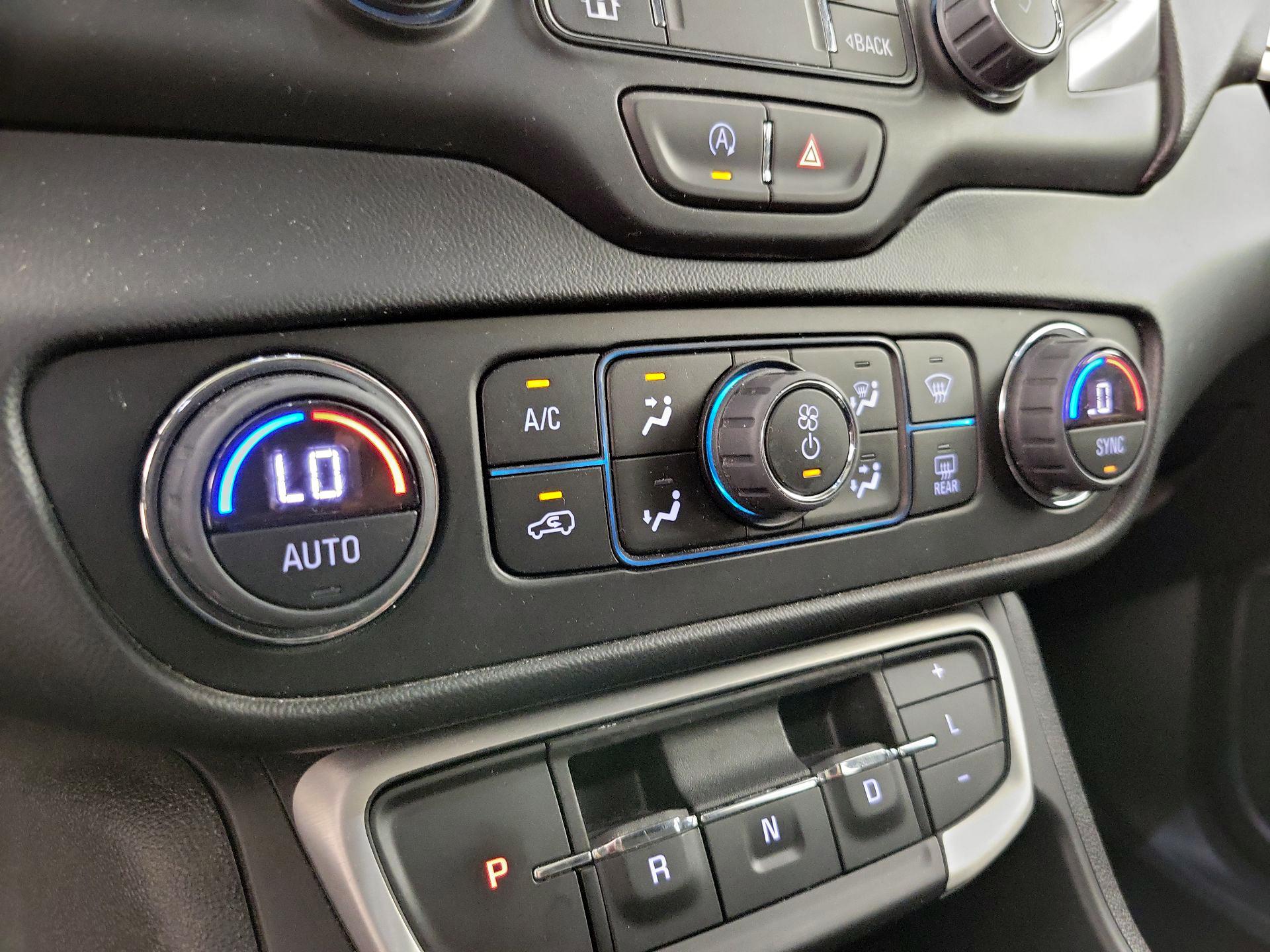 Thumbnail: 2022 GMC Terrain - 16