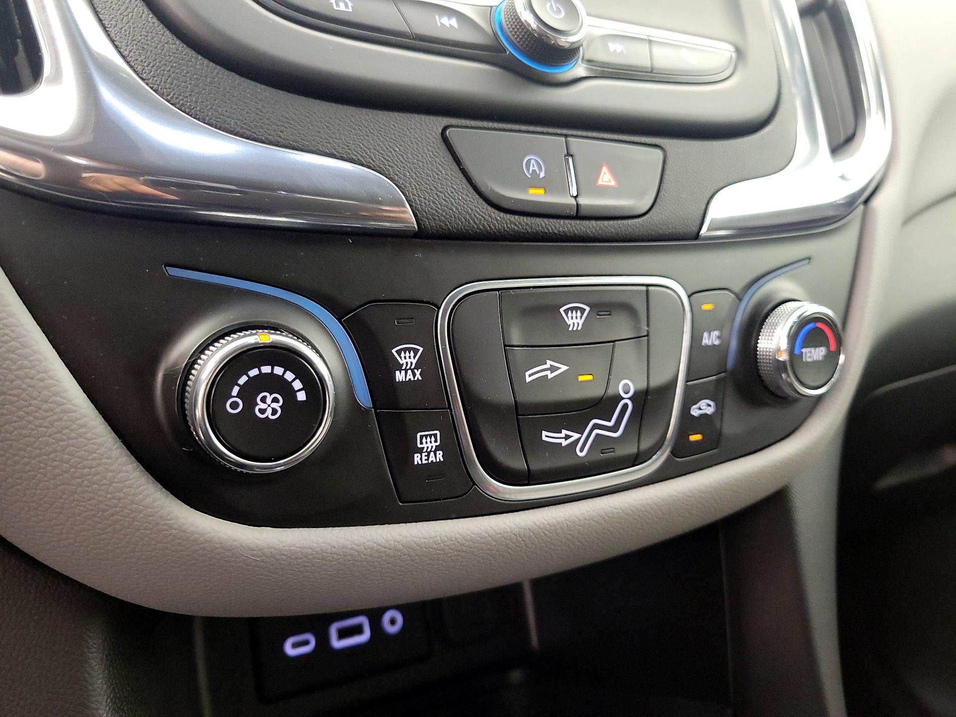 Thumbnail: 2022 Chevrolet Equinox - 16