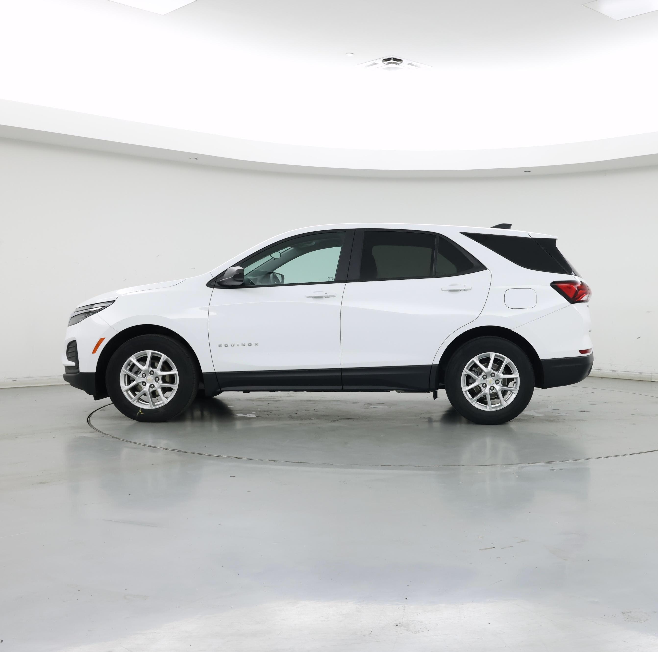 Thumbnail: 2022 Chevrolet Equinox - 3