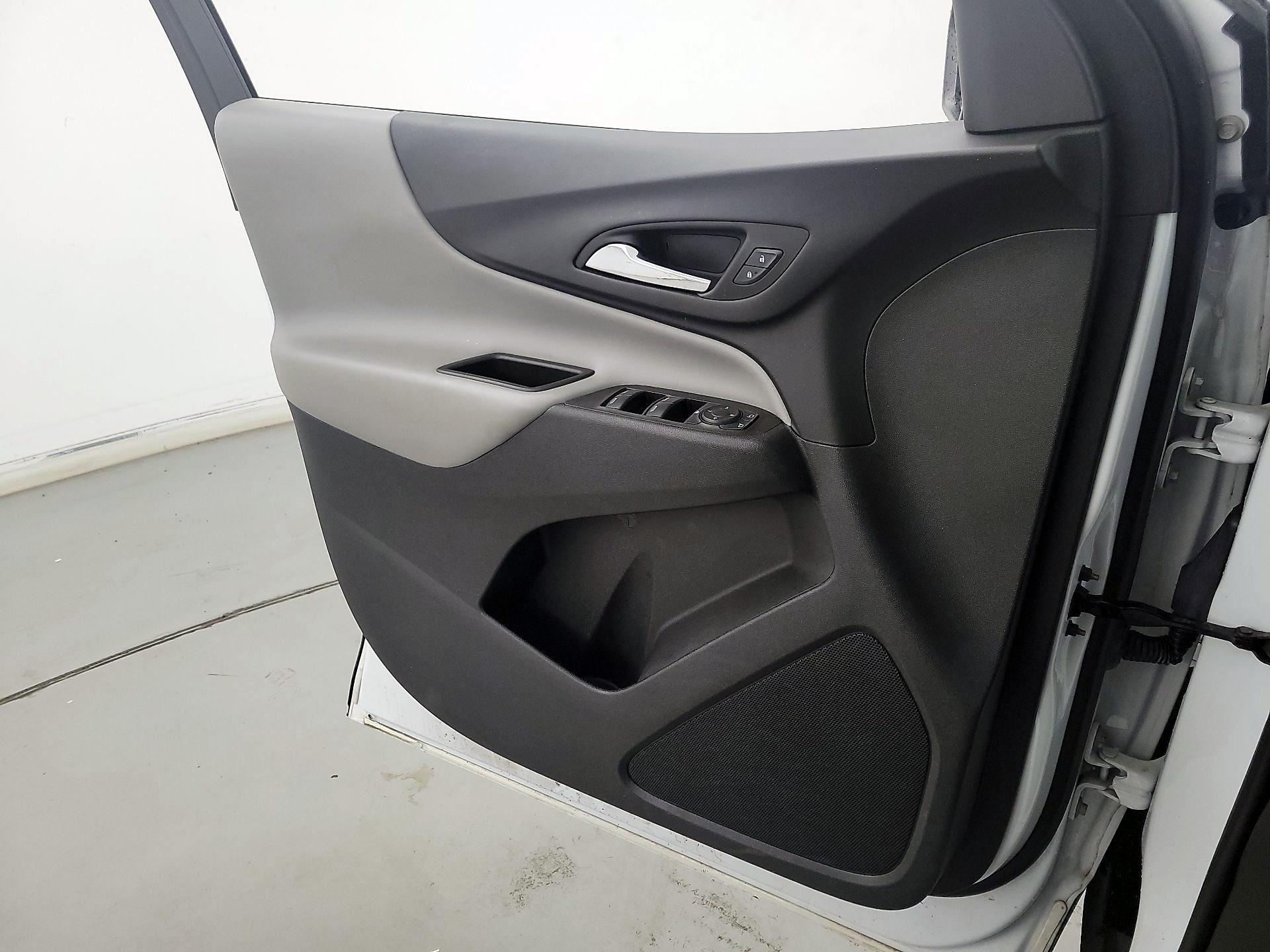 Thumbnail: 2022 Chevrolet Equinox - 12