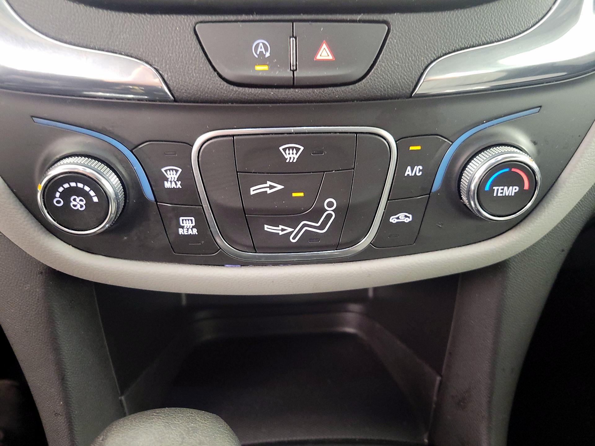 Thumbnail: 2022 Chevrolet Equinox - 17