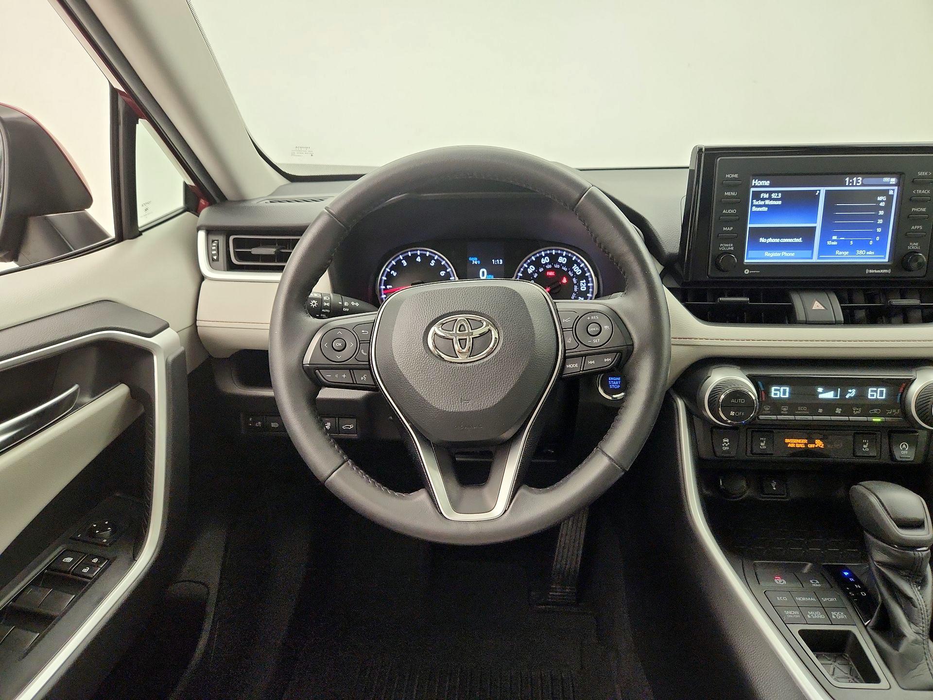 Thumbnail: 2021 Toyota RAV4 - 10