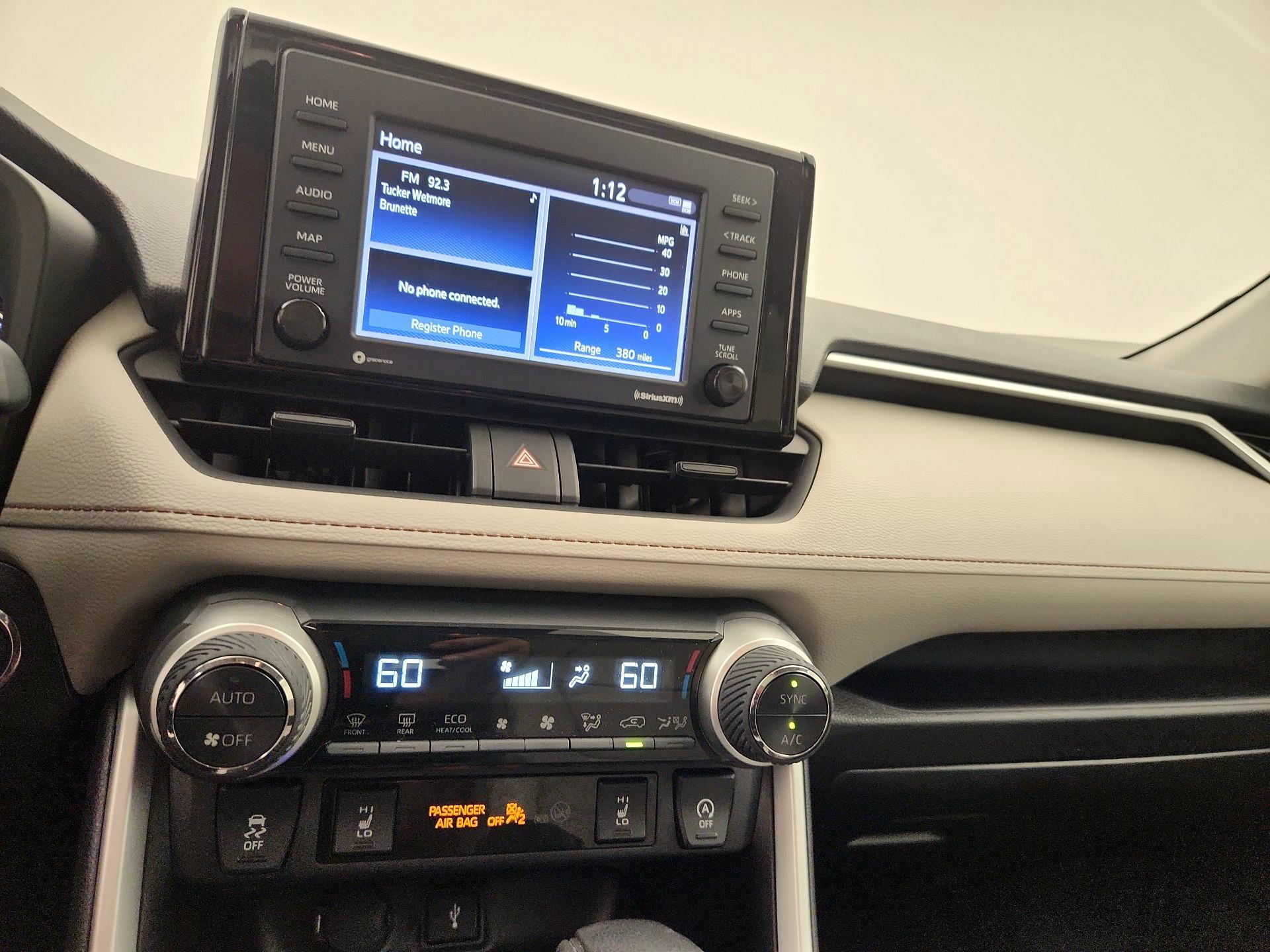 Thumbnail: 2021 Toyota RAV4 - 16