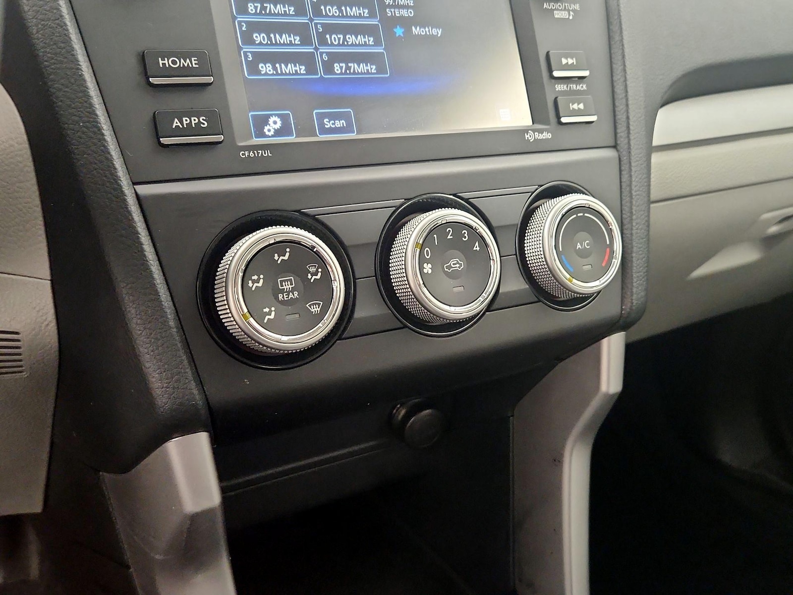 2016 Subaru Forester i - Photo 17