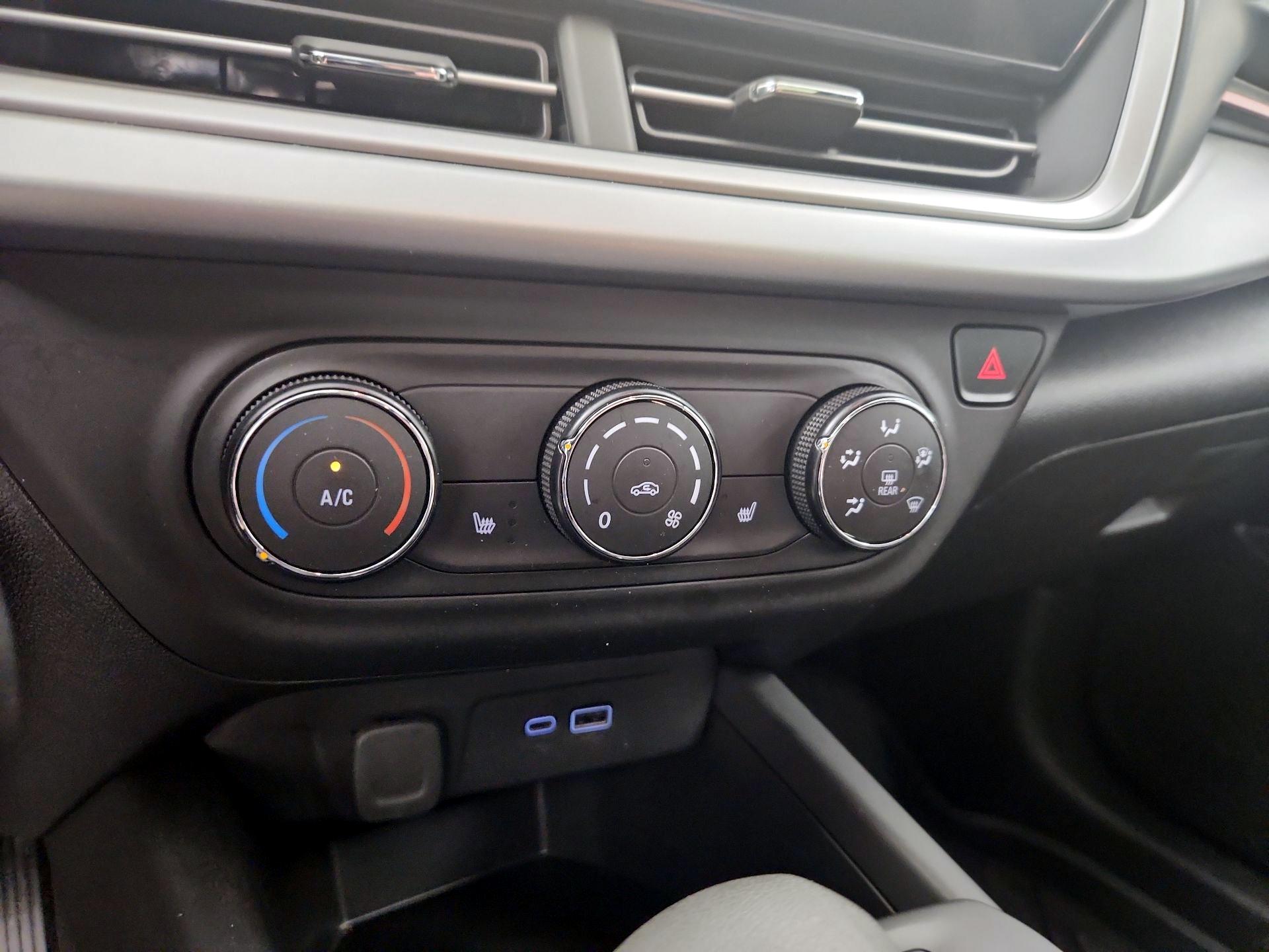 Thumbnail: 2025 Chevrolet Trax - 16