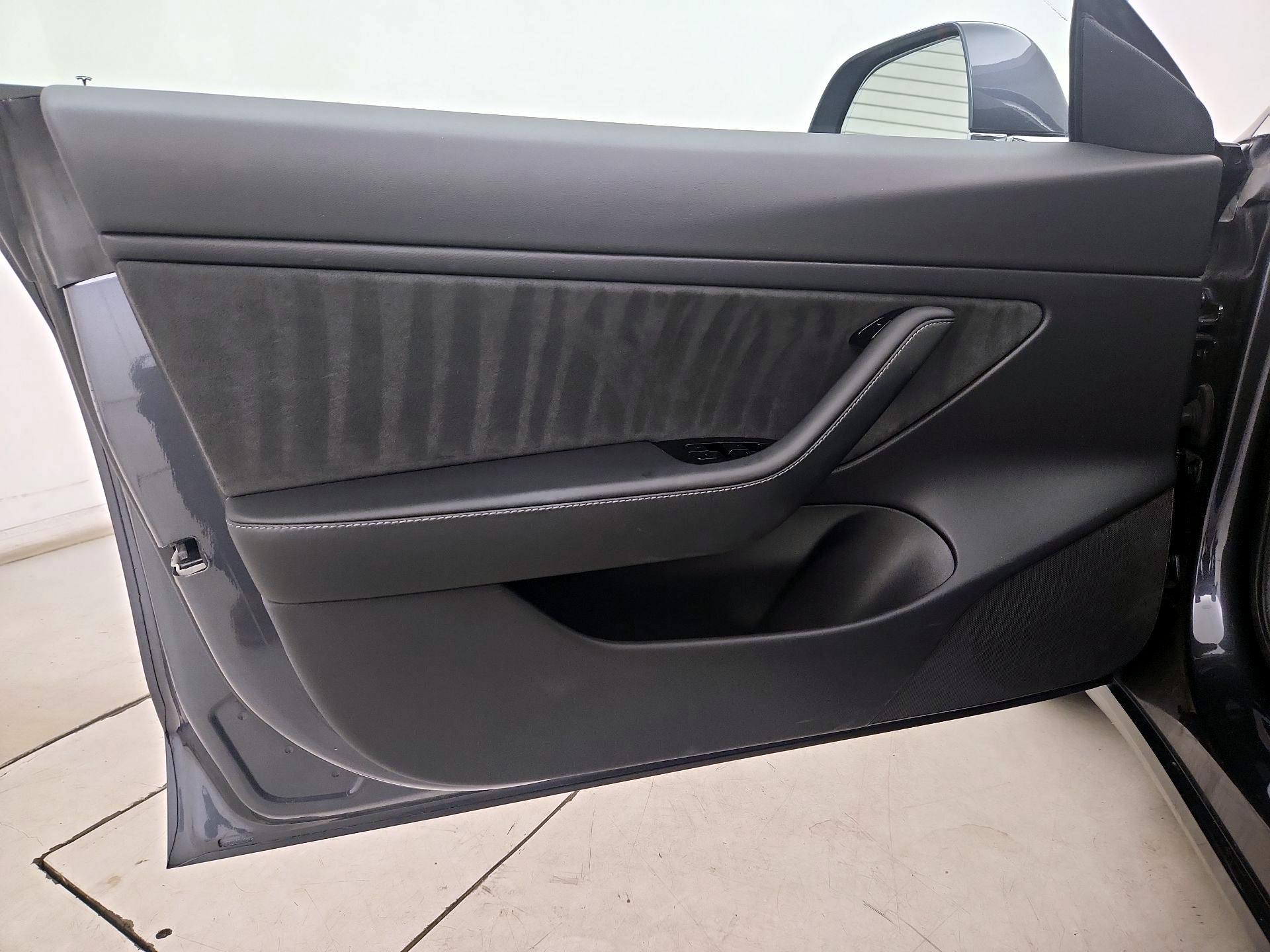 Thumbnail: 2019 Tesla Model 3 - 12