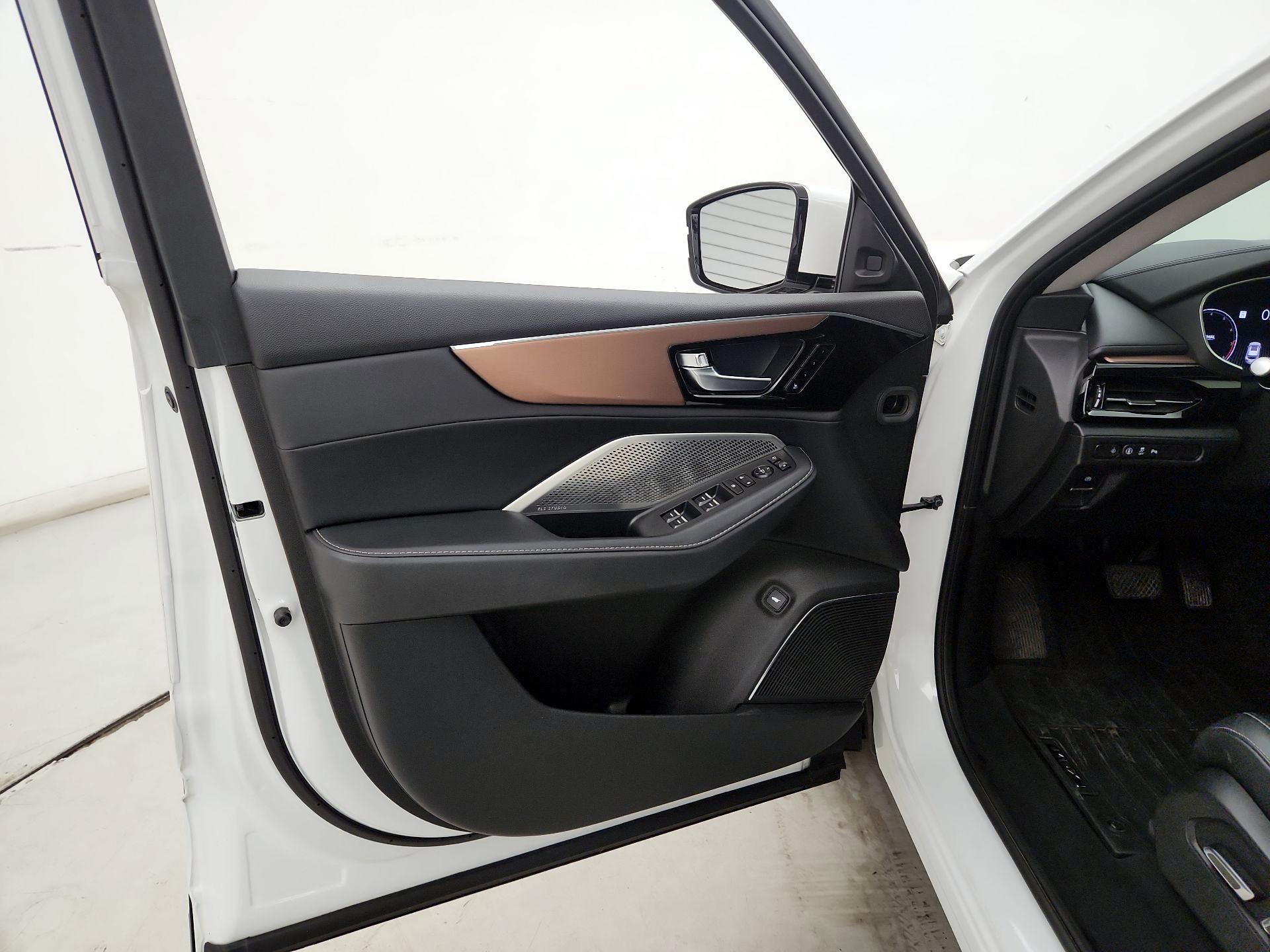 Thumbnail: 2022 Acura MDX - 12