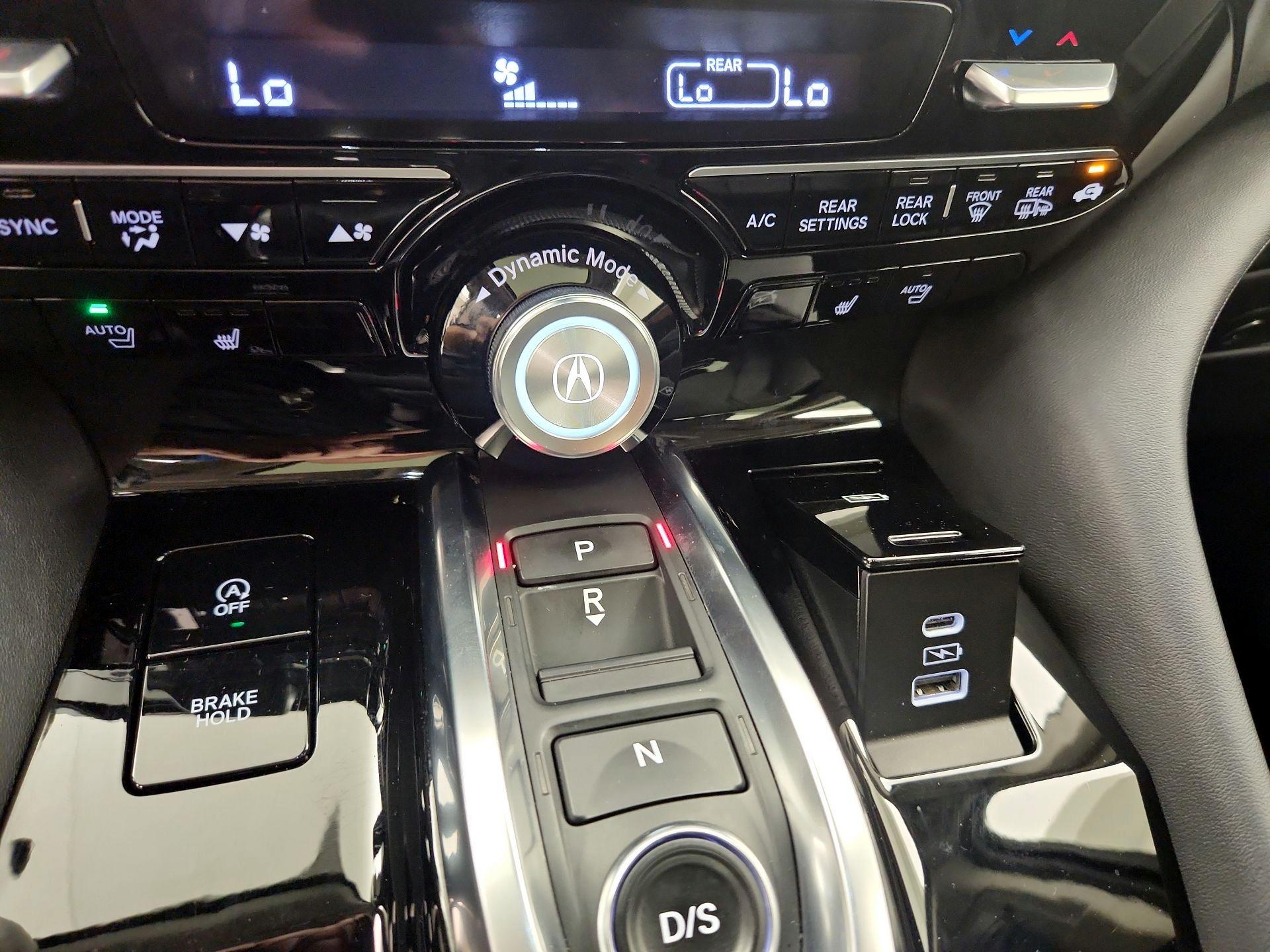 Thumbnail: 2022 Acura MDX - 17