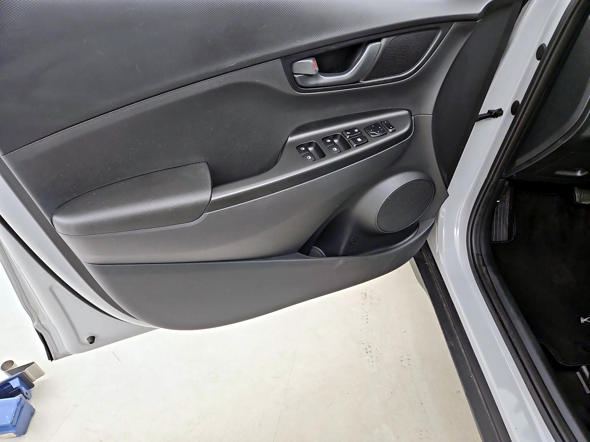 Thumbnail: 2023 Hyundai Kona - 12