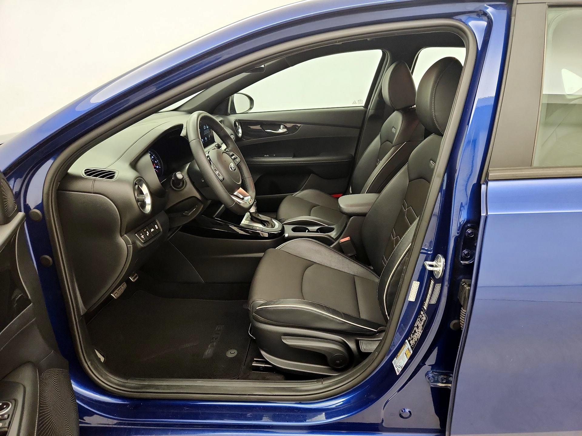 Thumbnail: 2021 Kia Forte - 11