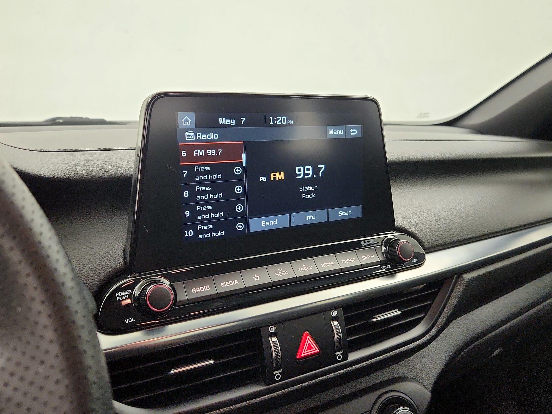 Thumbnail: 2021 Kia Forte - 15