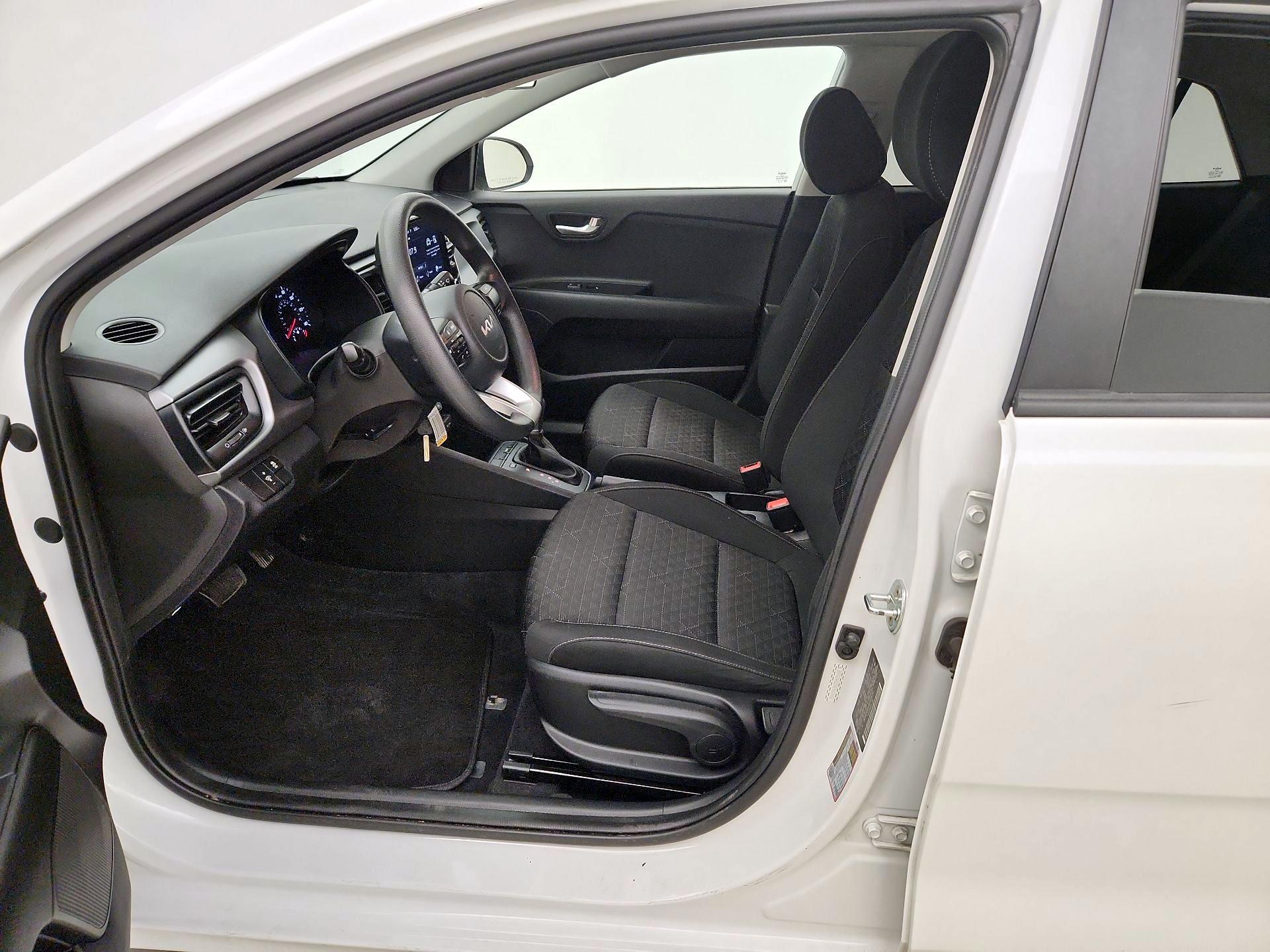 Thumbnail: 2022 Kia Rio - 11