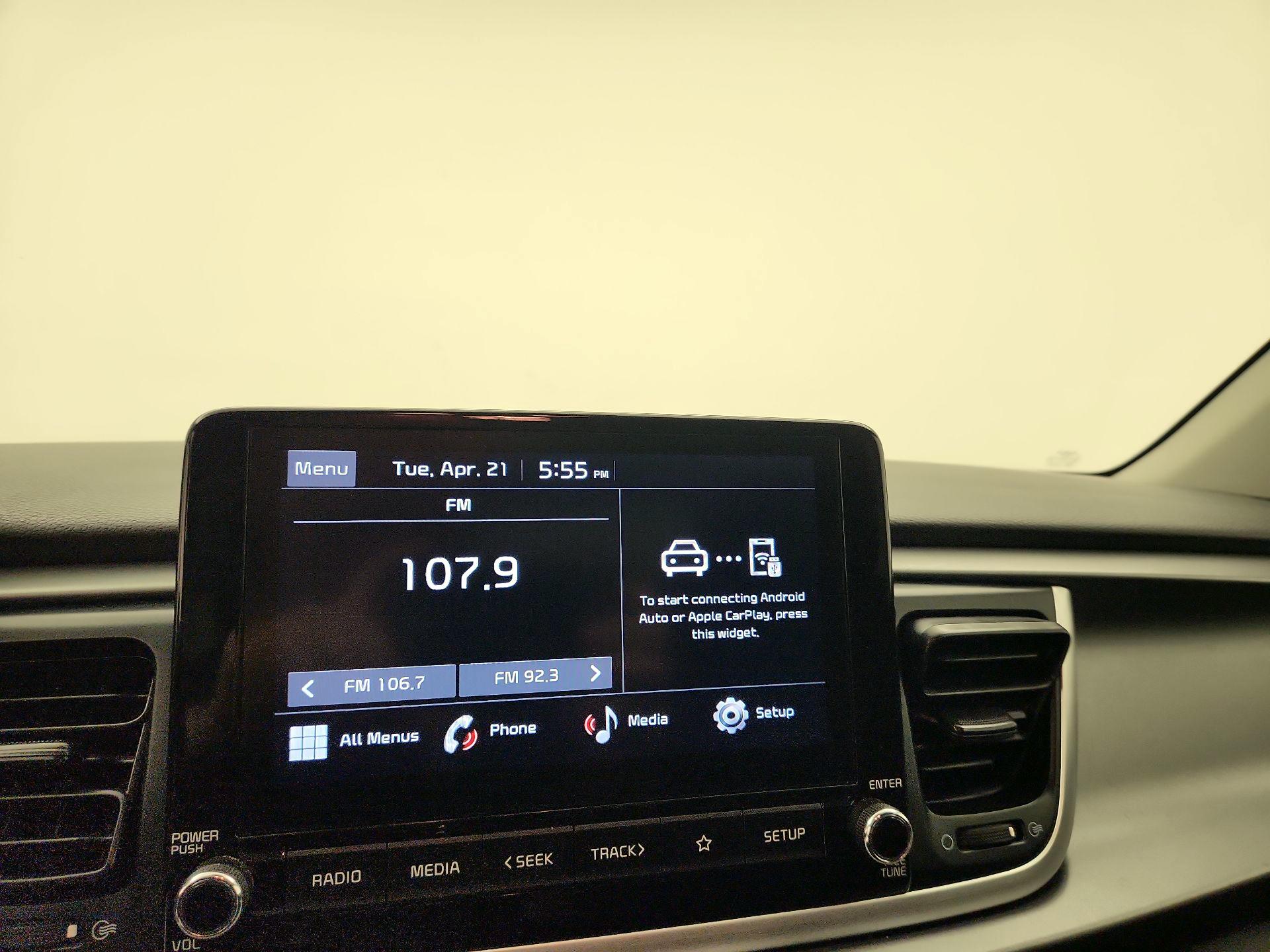 Thumbnail: 2022 Kia Rio - 15