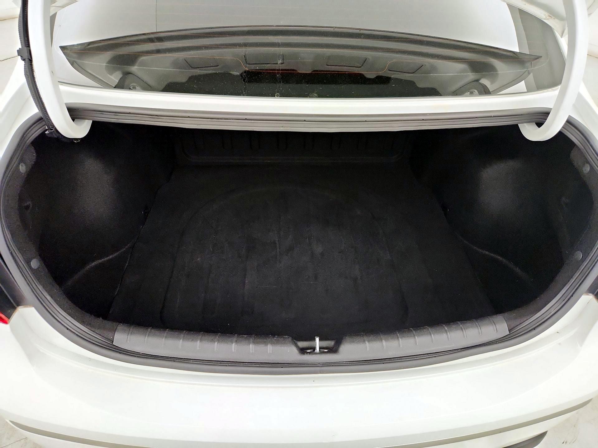 Thumbnail: 2022 Kia Rio - 20