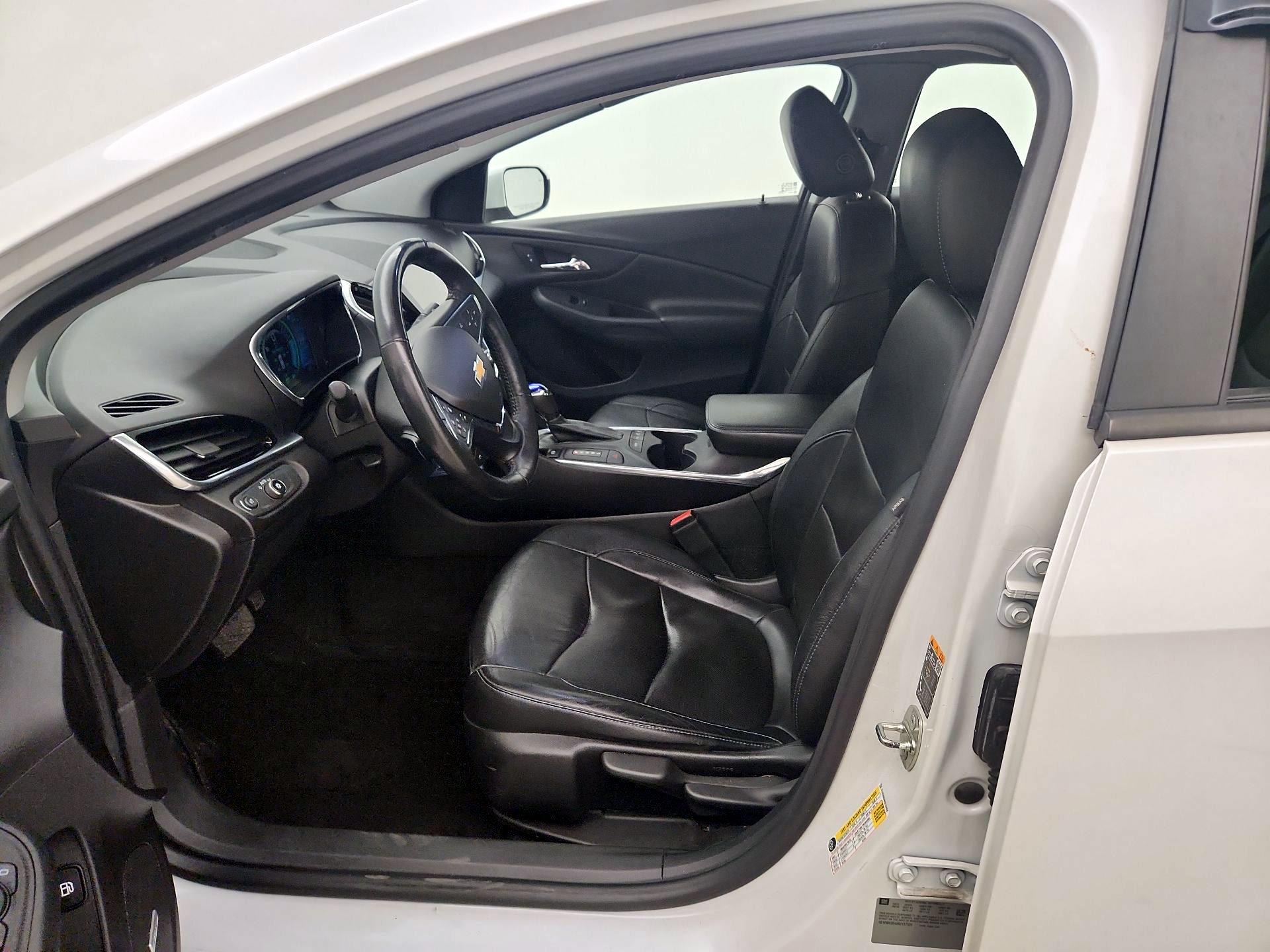 Thumbnail: 2017 Chevrolet Volt - 11