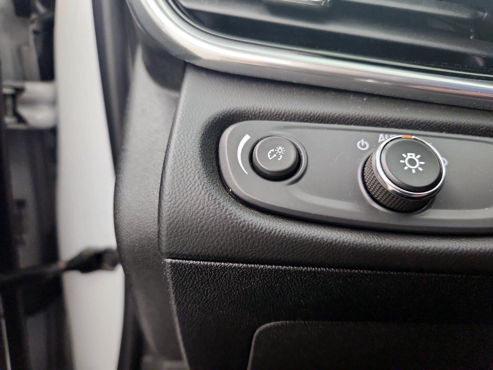 Thumbnail: 2017 Chevrolet Volt - 13