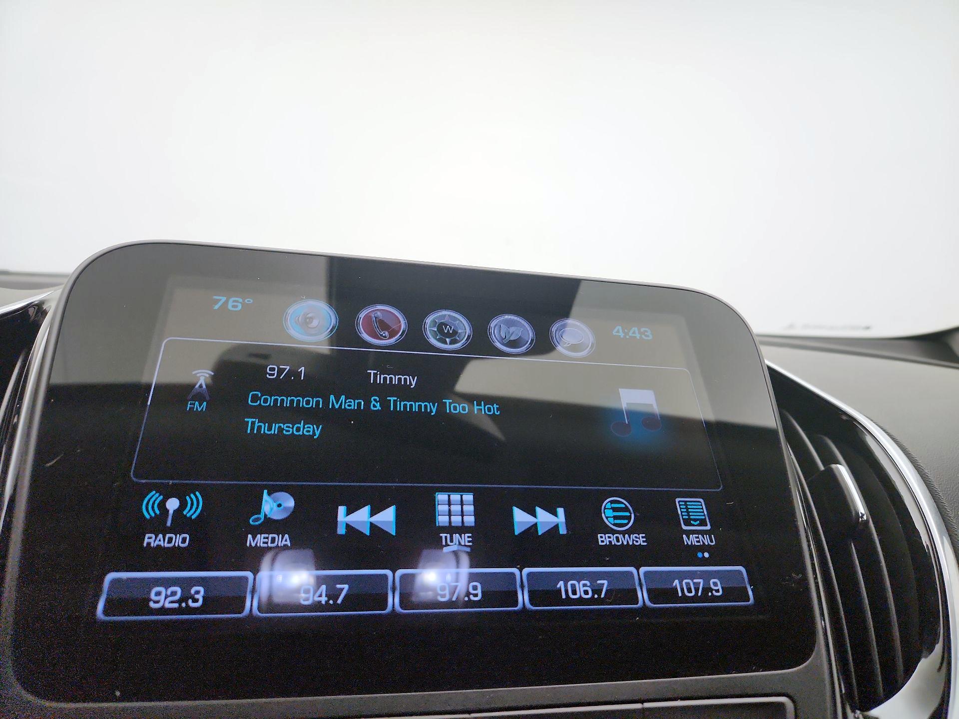 Thumbnail: 2017 Chevrolet Volt - 16