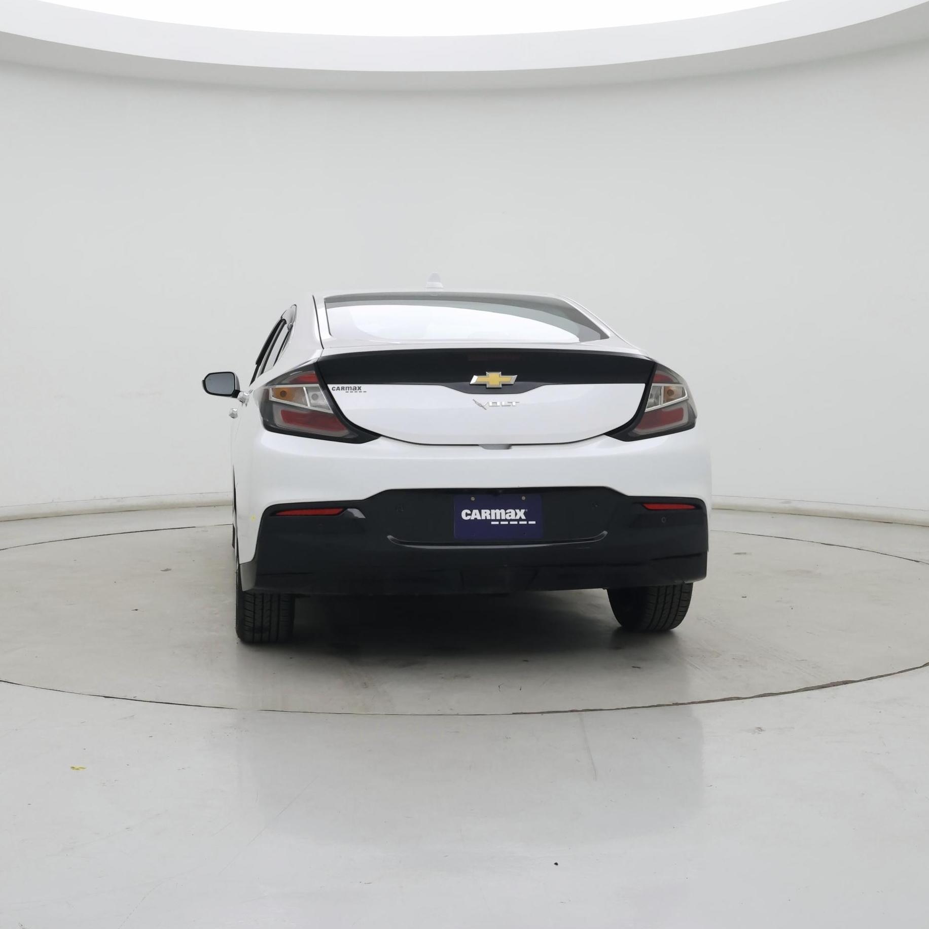 Thumbnail: 2017 Chevrolet Volt - 2
