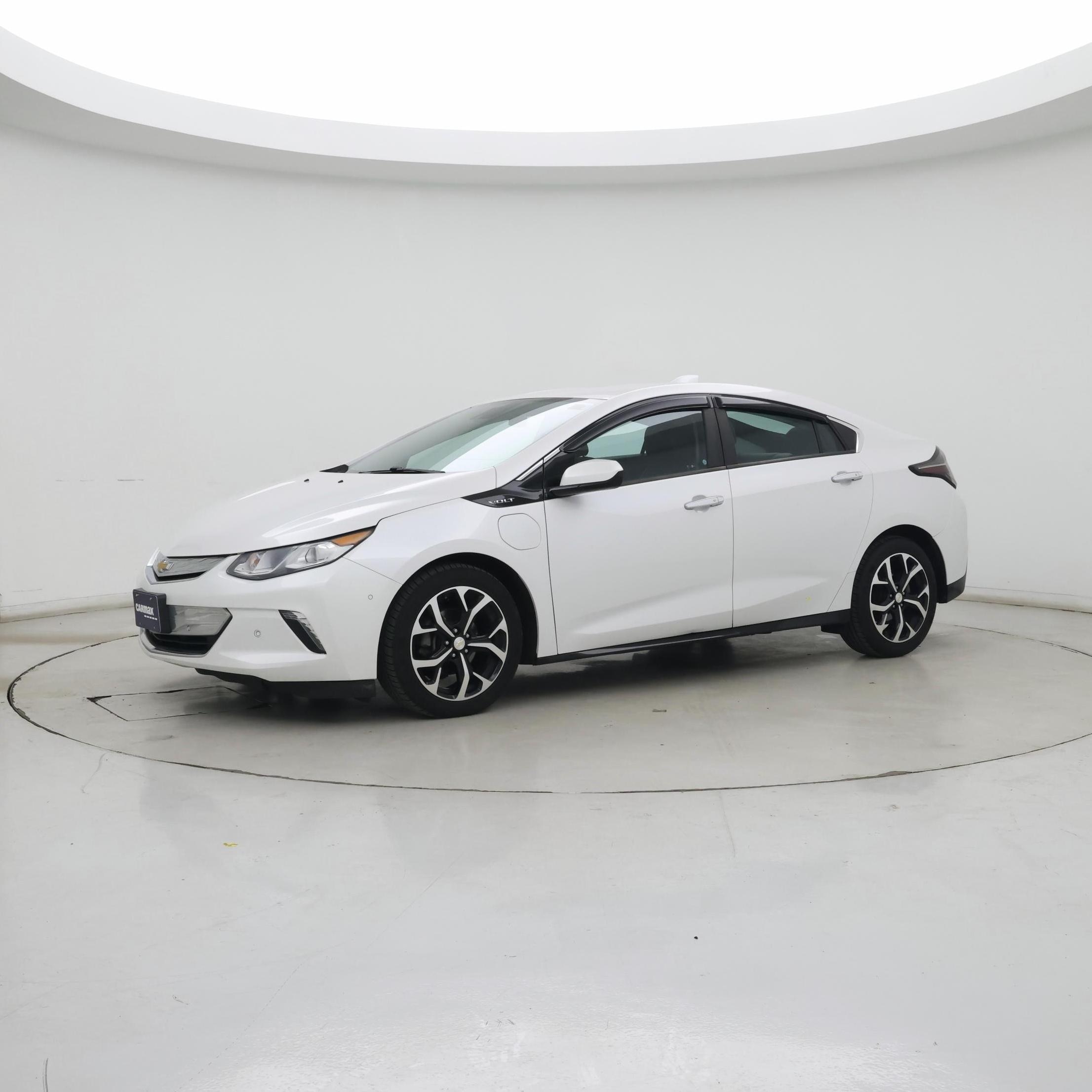 Thumbnail: 2017 Chevrolet Volt - 4