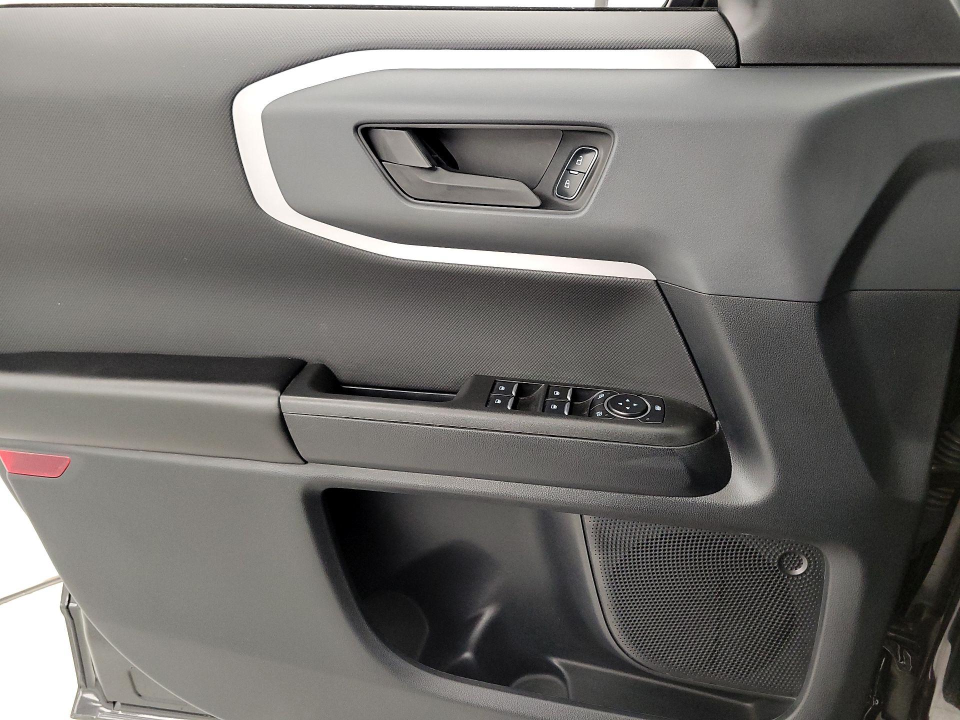 Thumbnail: 2023 Ford Bronco Sport - 12