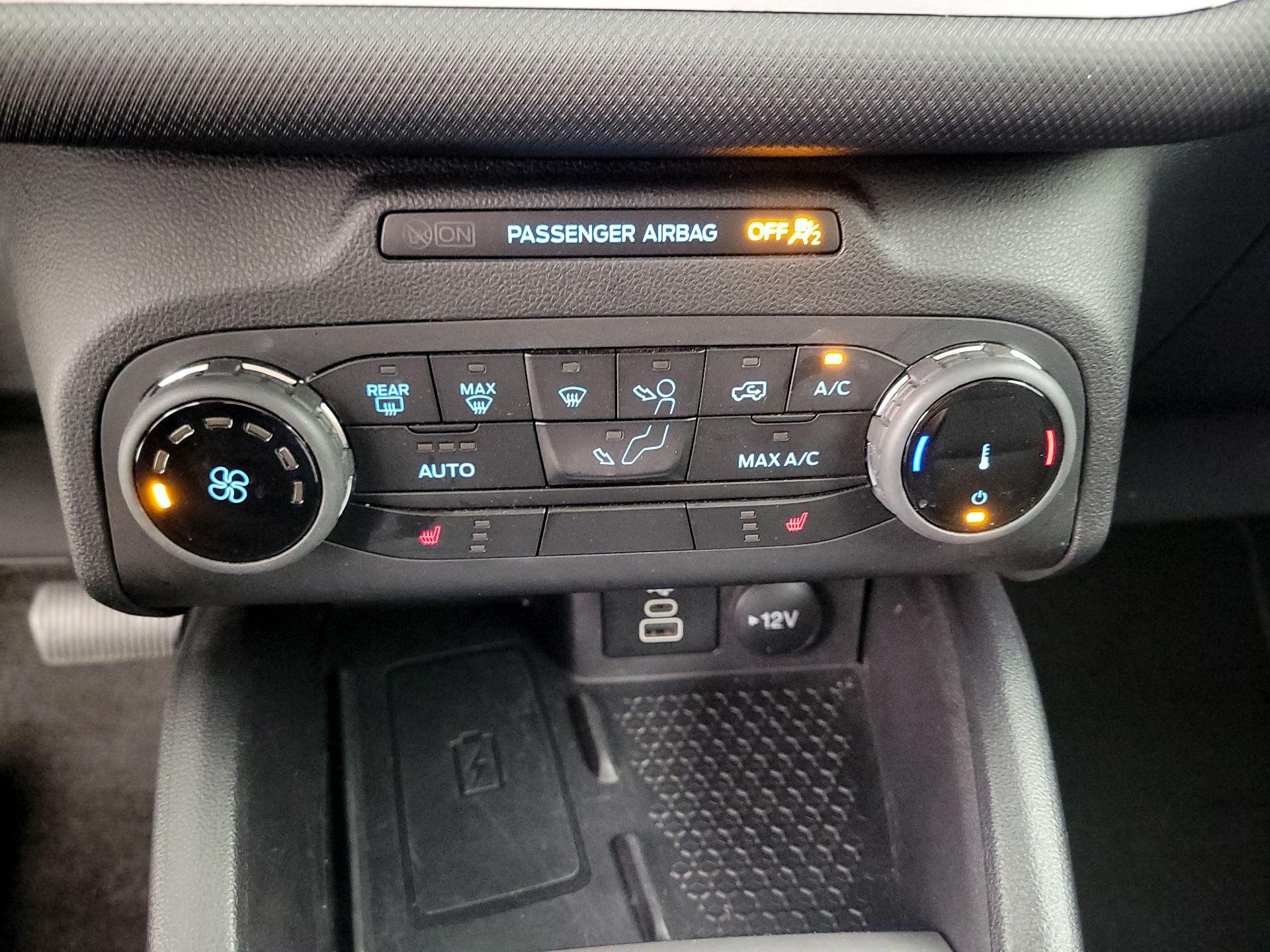 Thumbnail: 2023 Ford Bronco Sport - 17