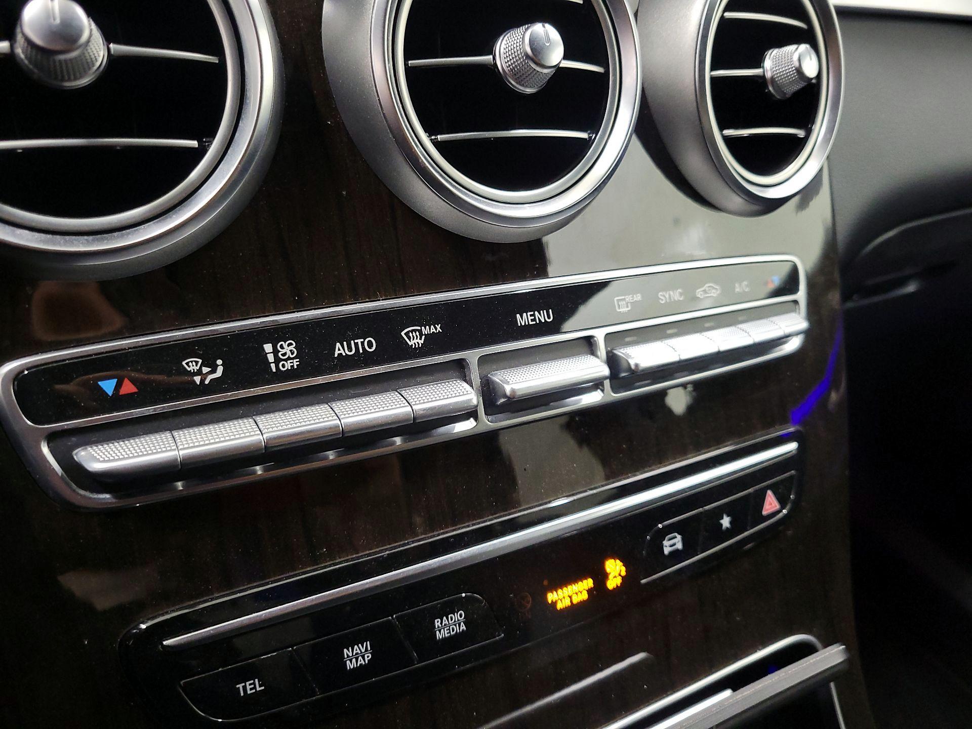 Thumbnail: 2020 Mercedes-Benz GLC - 16