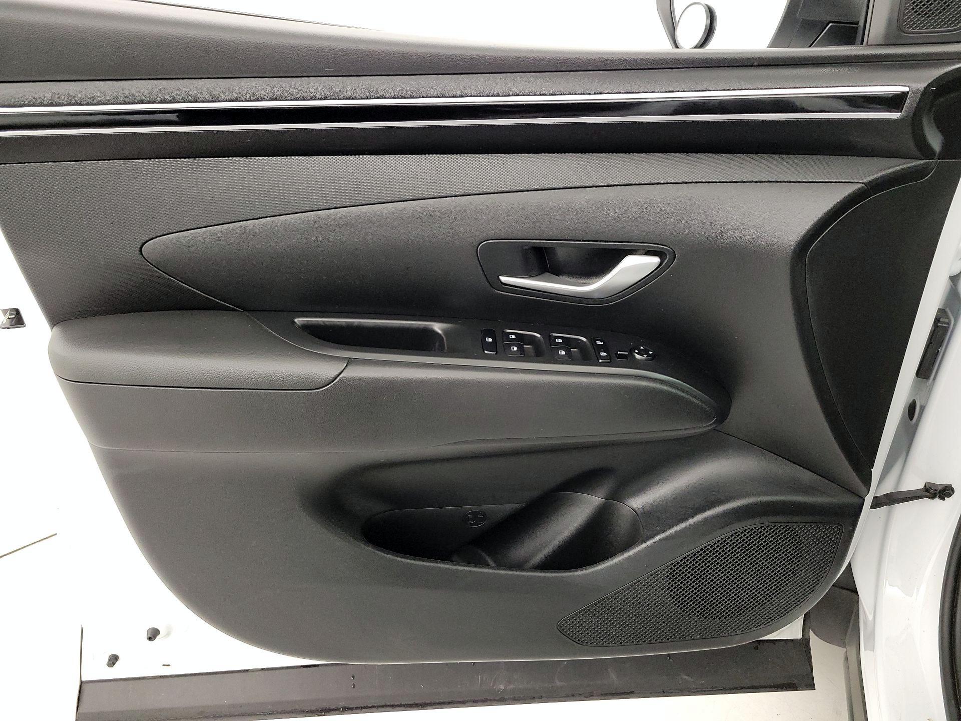 Thumbnail: 2022 Hyundai Santa Cruz - 12