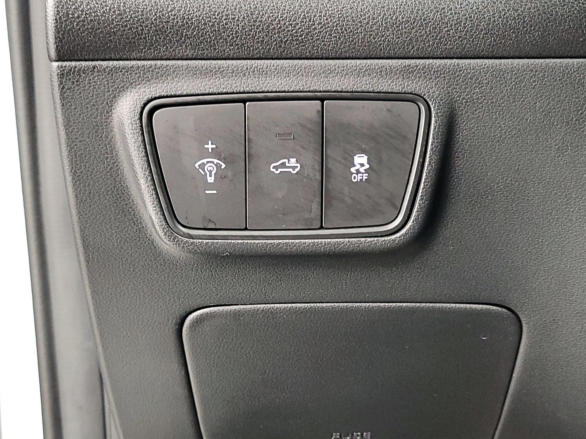 Thumbnail: 2022 Hyundai Santa Cruz - 14